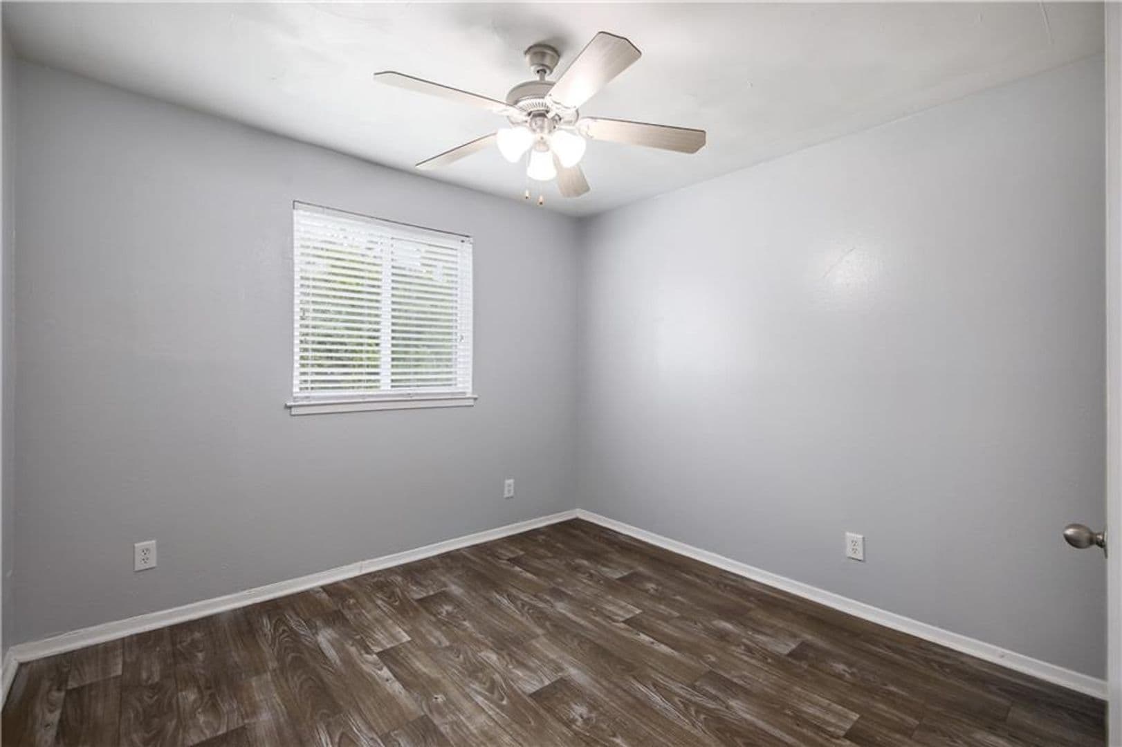 Austin Apartment: 2401 Manor Rd