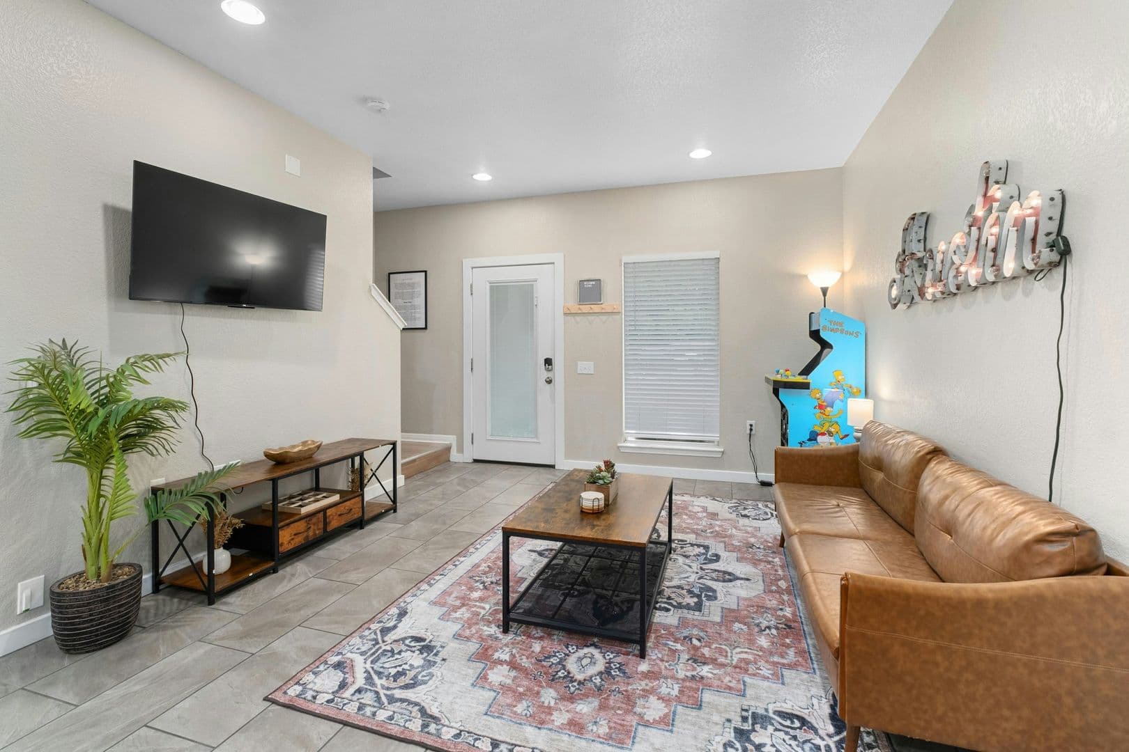 Austin Multiplex: 2917 E 16th St