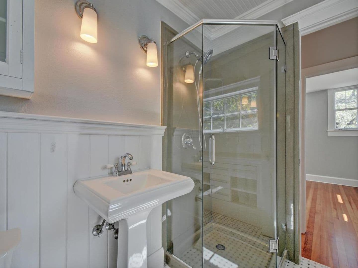 Austin House: 1203 W 22nd 1/2 St