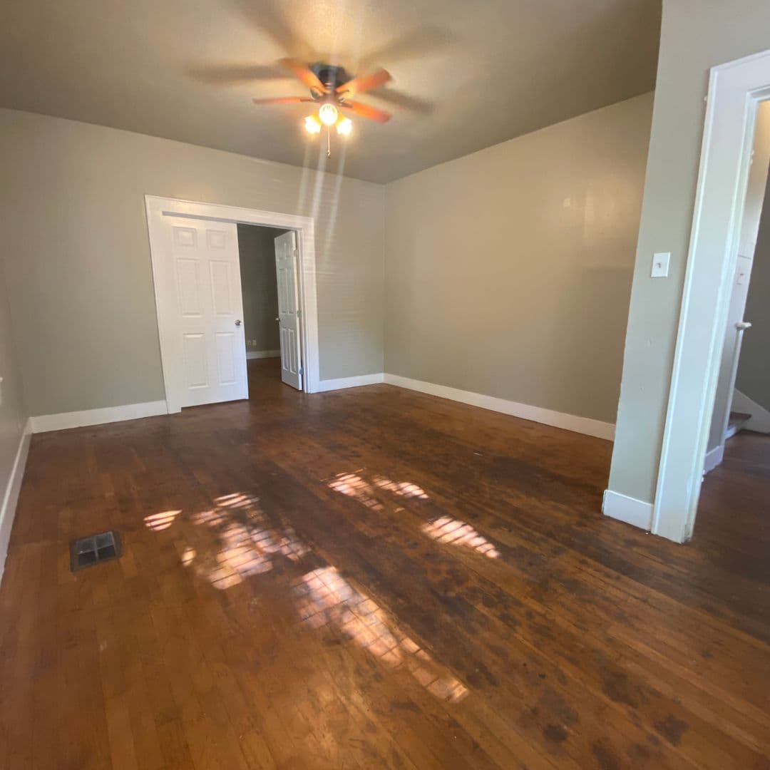 Austin Multiplex: 2714 Whitis Ave - Entire House