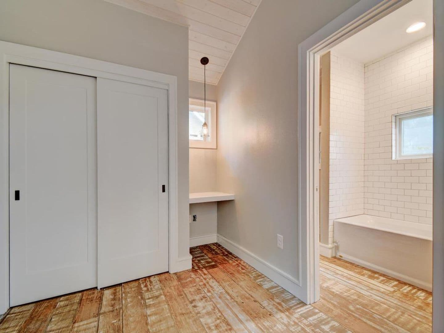 Austin House: 1203 W 22nd 1/2 St