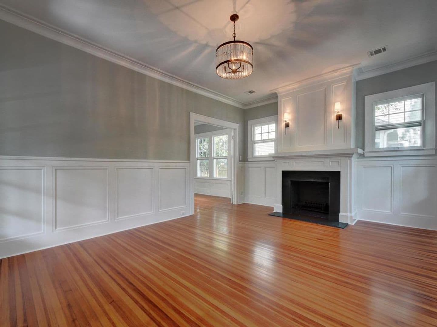 Austin House: 1203 W 22nd 1/2 St