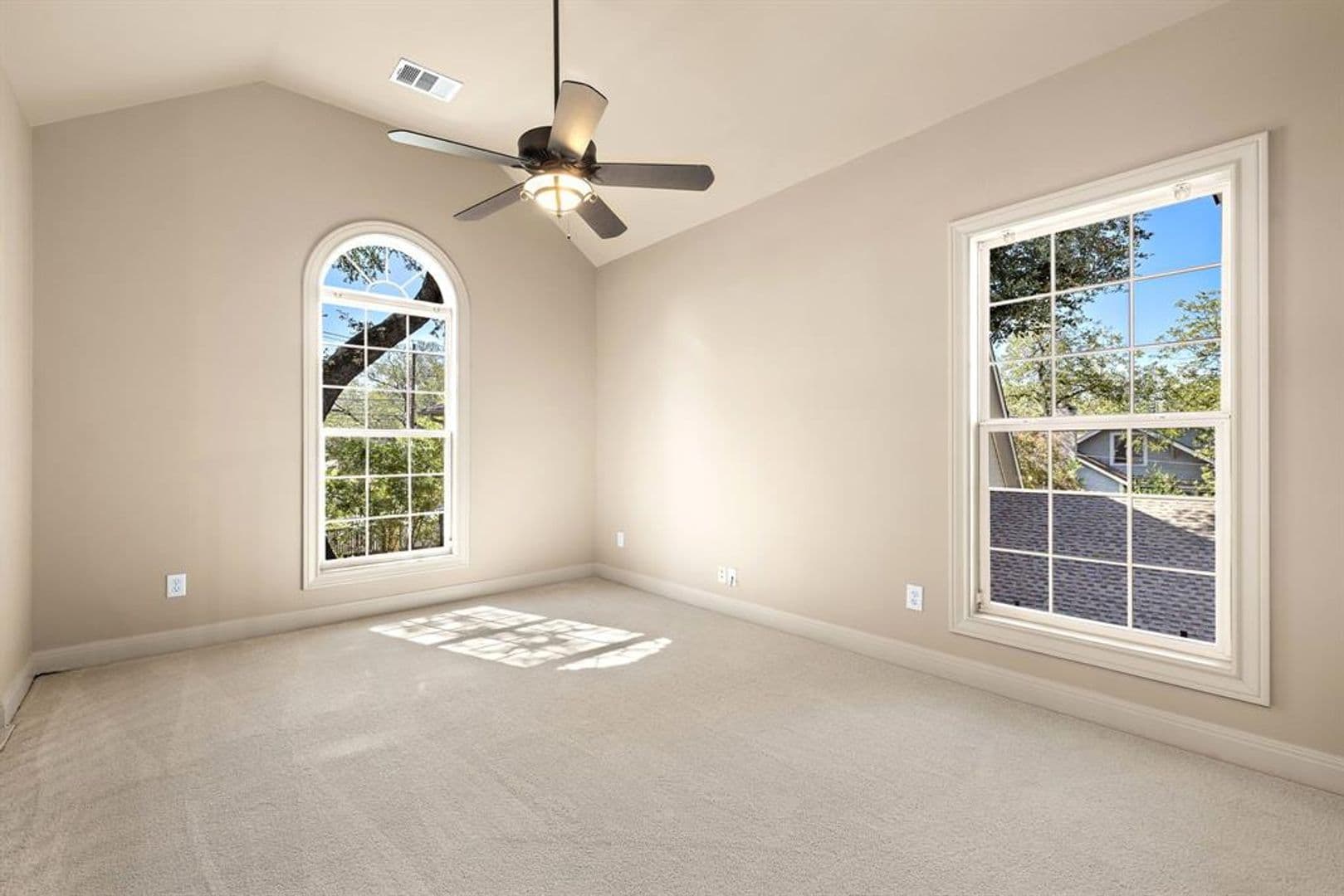 Austin House: 3508 Red River St