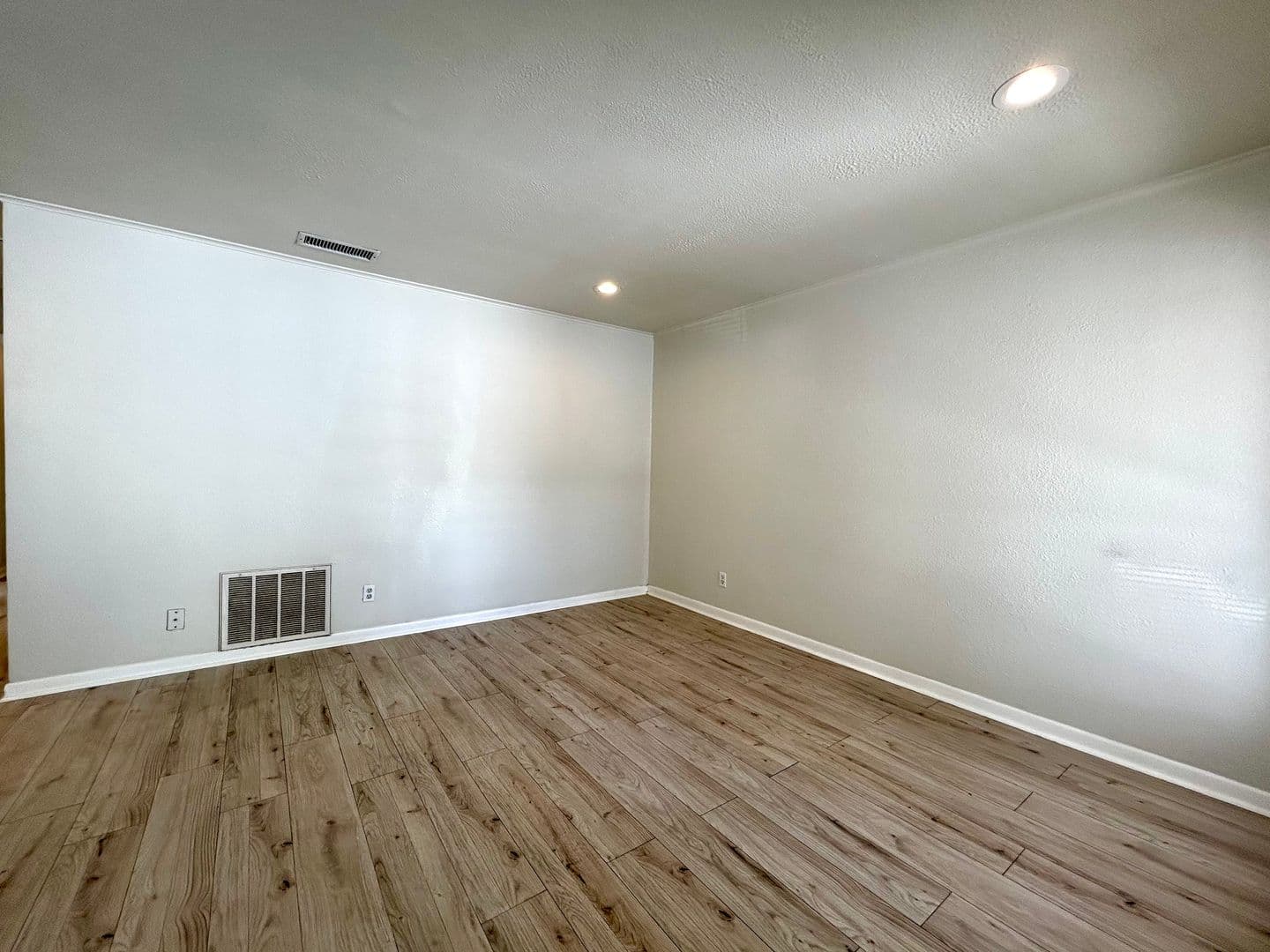 Austin Multiplex: 1005 W Martin Luther King Jr Blvd - Unit B