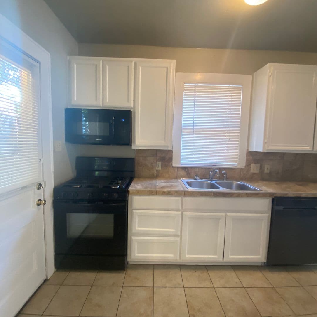 Austin Multiplex: 2714 Whitis Ave - Entire House