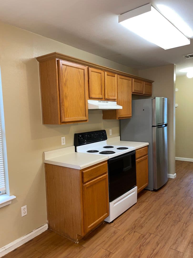Austin Multiplex: 2400 Riddle Rd - Unit B