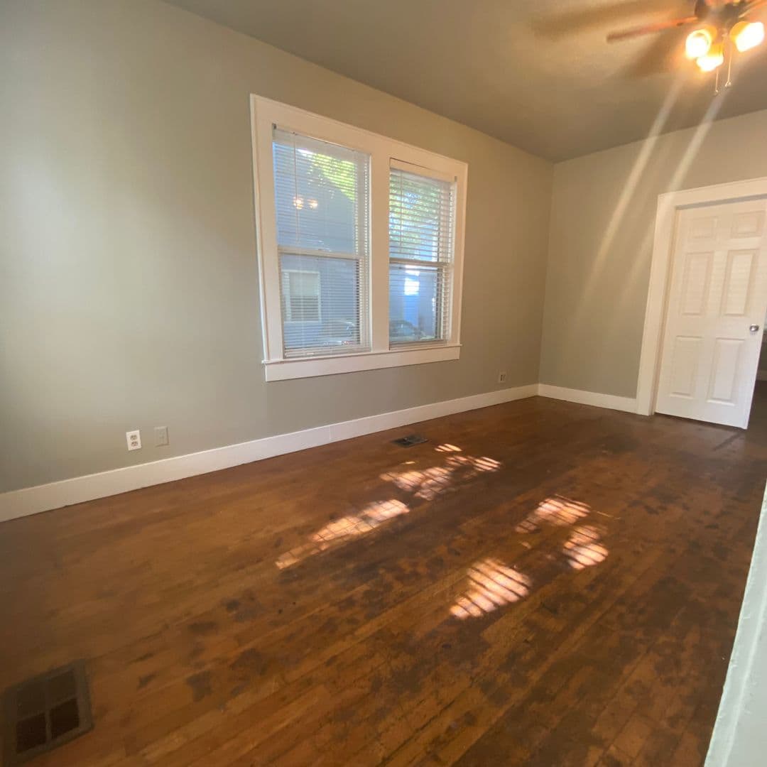 Austin Multiplex: 2714 Whitis Ave - Entire House