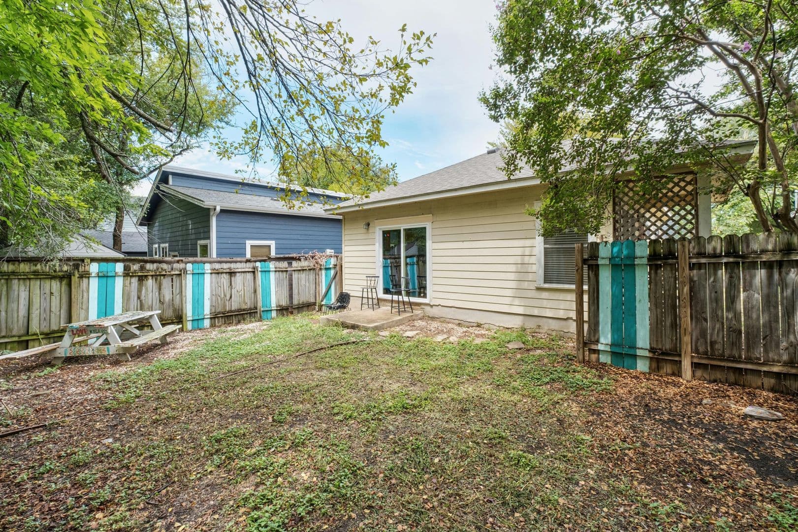 Austin Multiplex: 2917 E 16th St