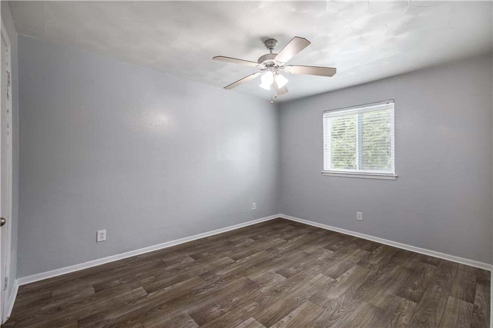 Austin Apartment: 2401 Manor Rd