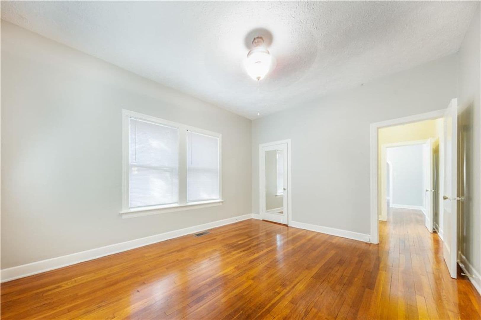Austin Multiplex: 407 E 32nd St