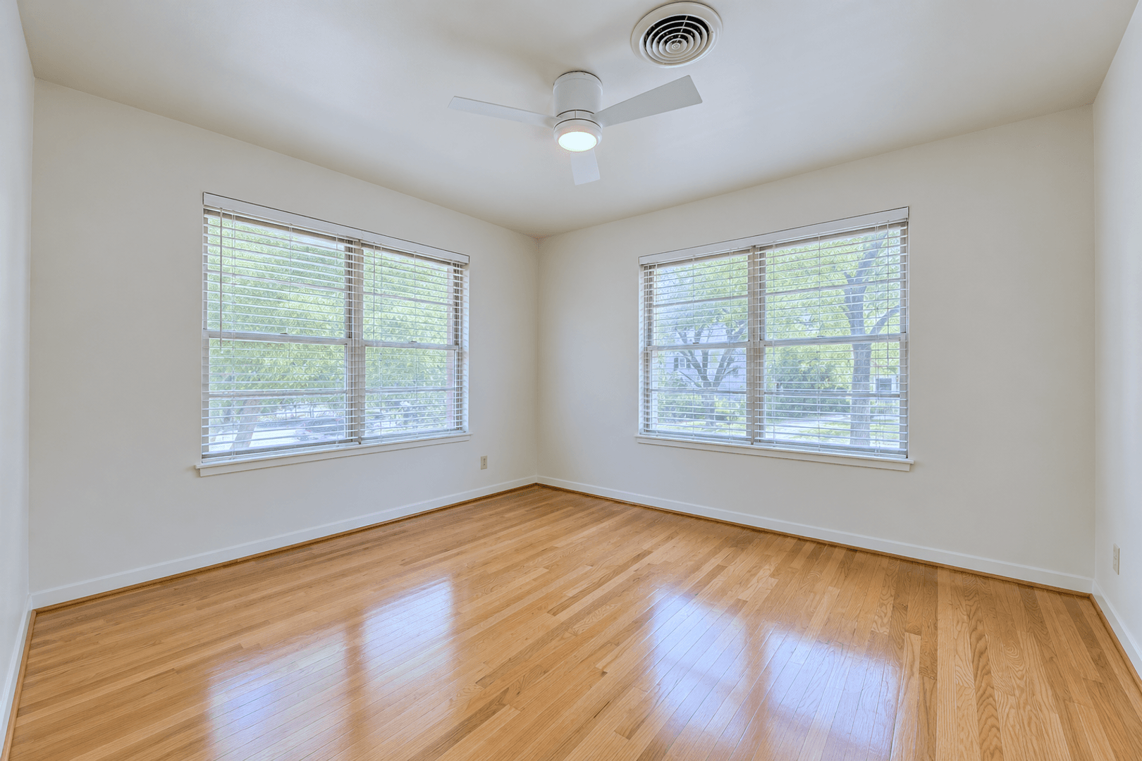 Austin House: 604 Bellevue Pl.