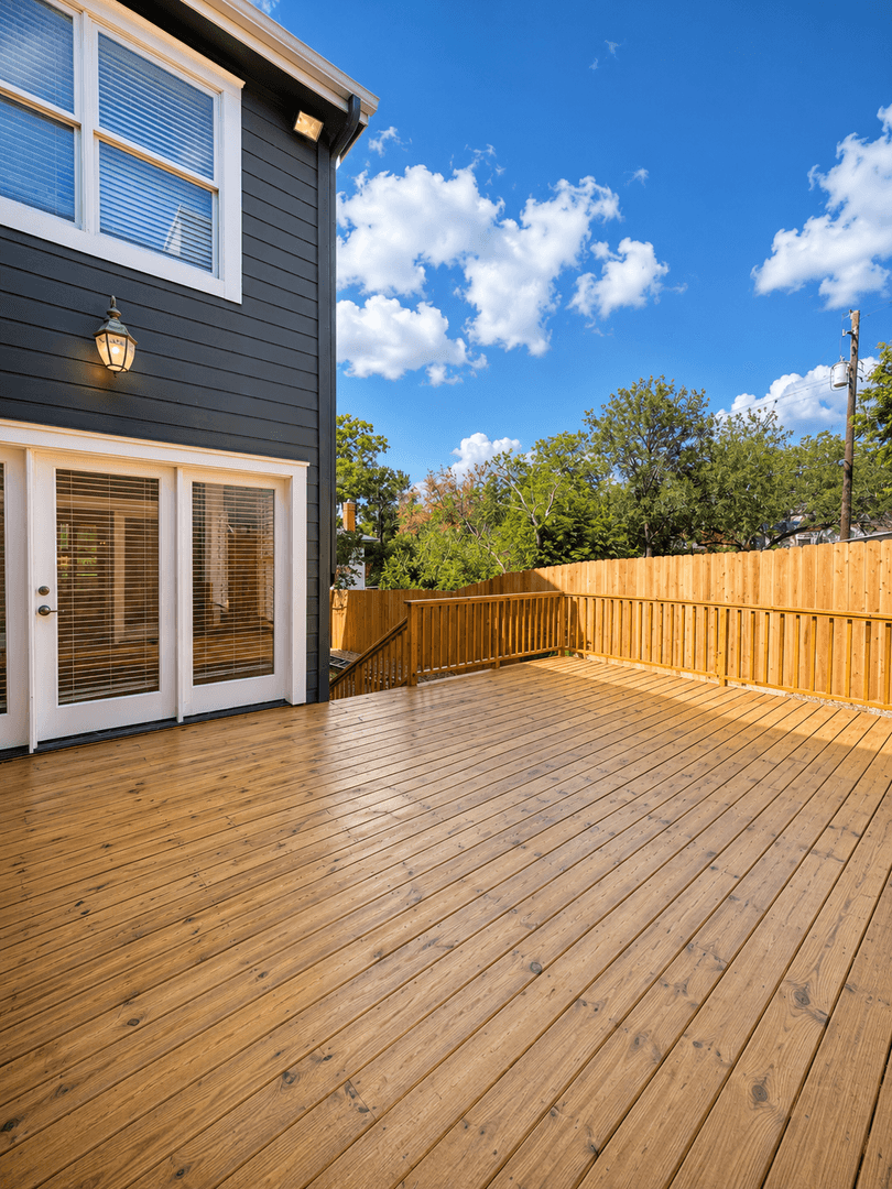 Austin House: 804 E. Dean Keeton St