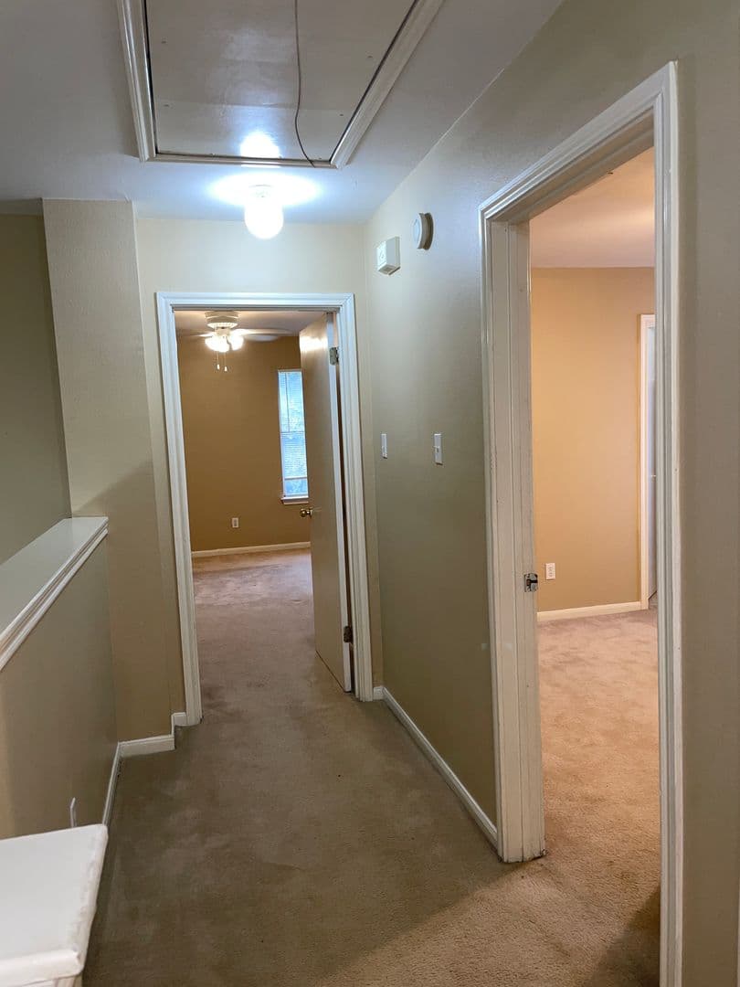 Austin Multiplex: 2400 Riddle Rd - Unit B