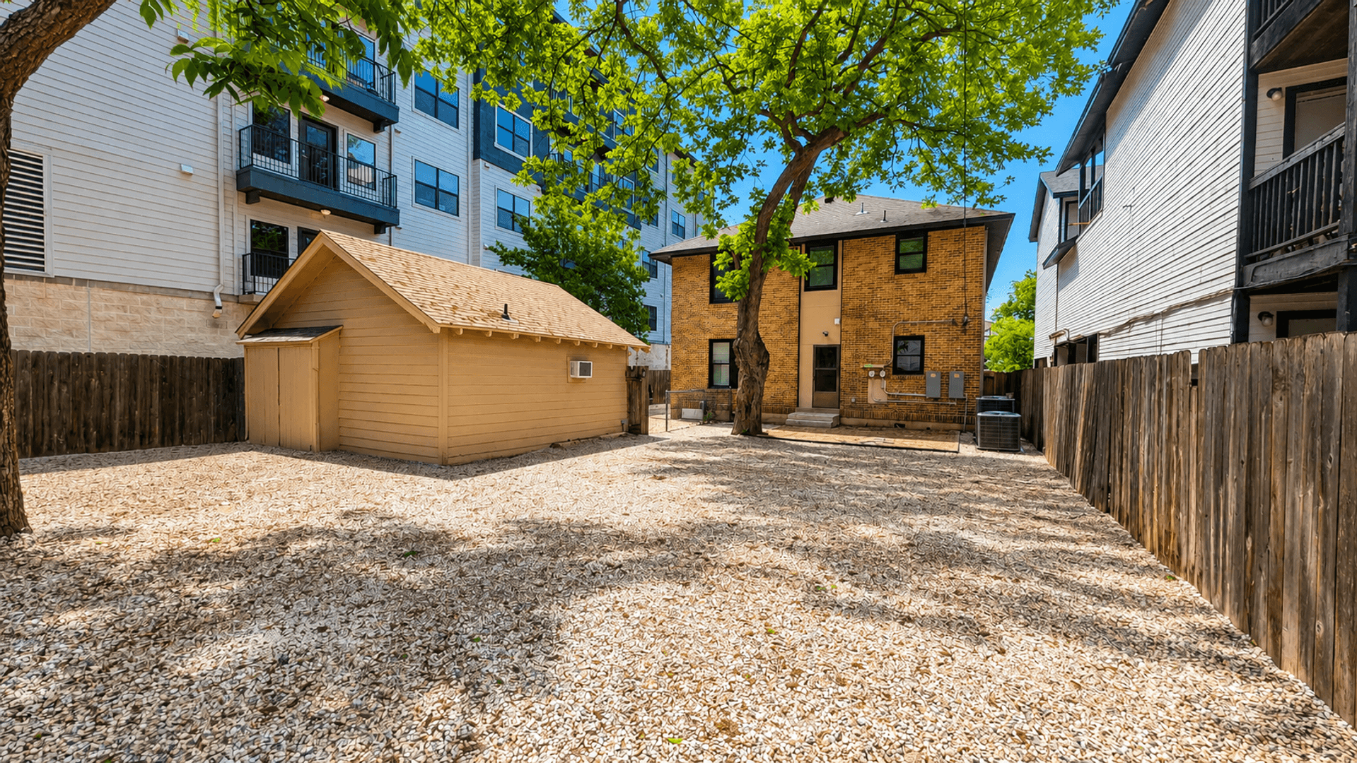 Austin House: 910 W 22nd 1/2 St