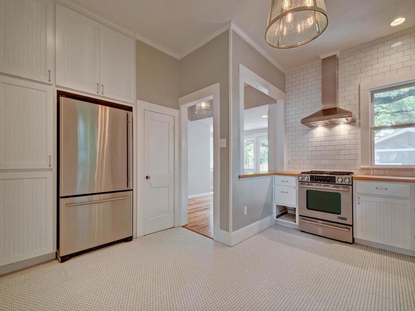 Austin House: 1203 W 22nd 1/2 St
