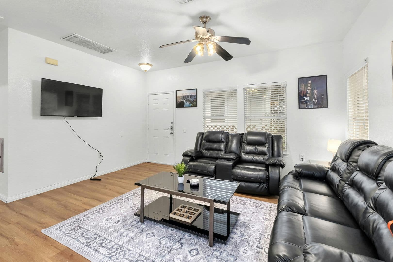 Austin Multiplex: 2917 E 16th St