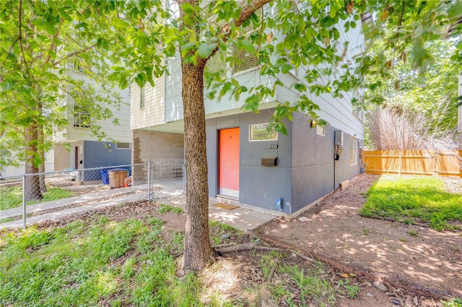 Austin House: 712 E. 45th St