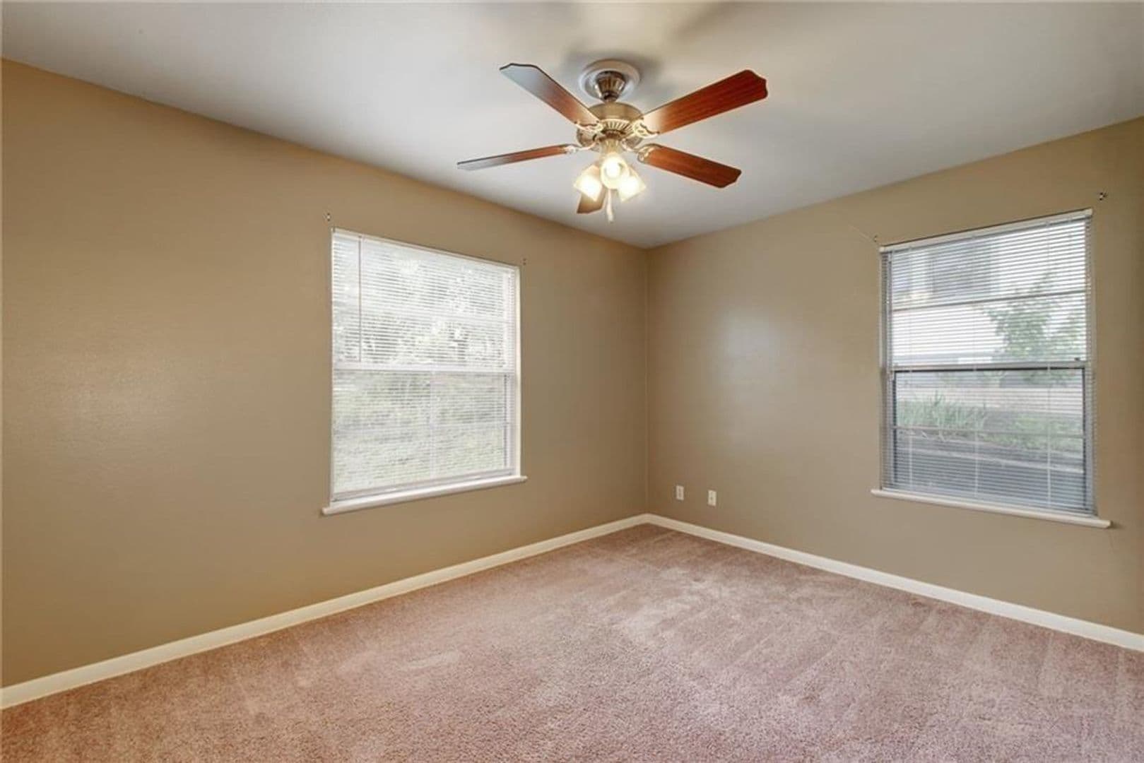 Austin Multiplex: 607 Bellevue Pl