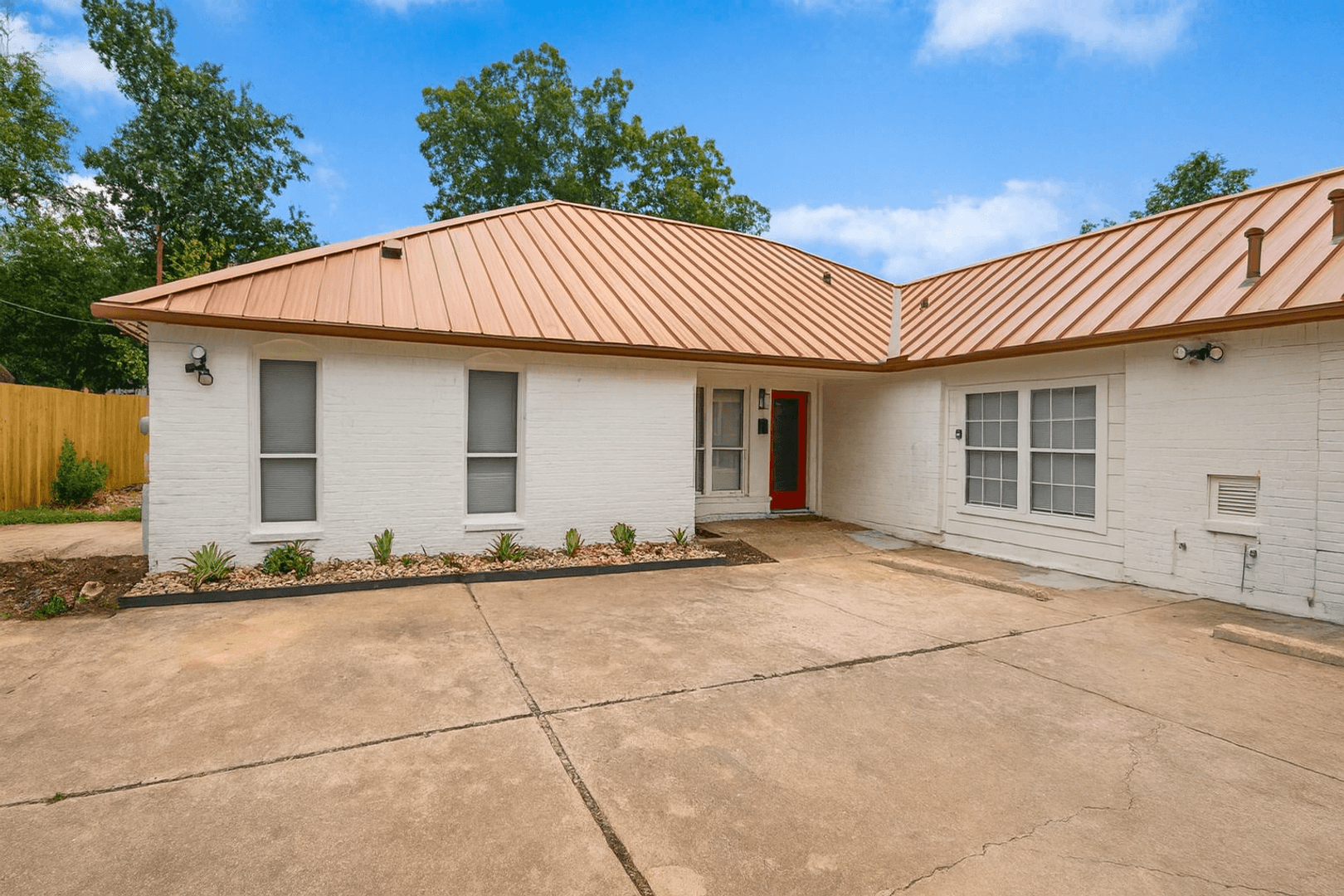 Austin Multiplex: 1005 W Martin Luther King Jr Blvd - House
