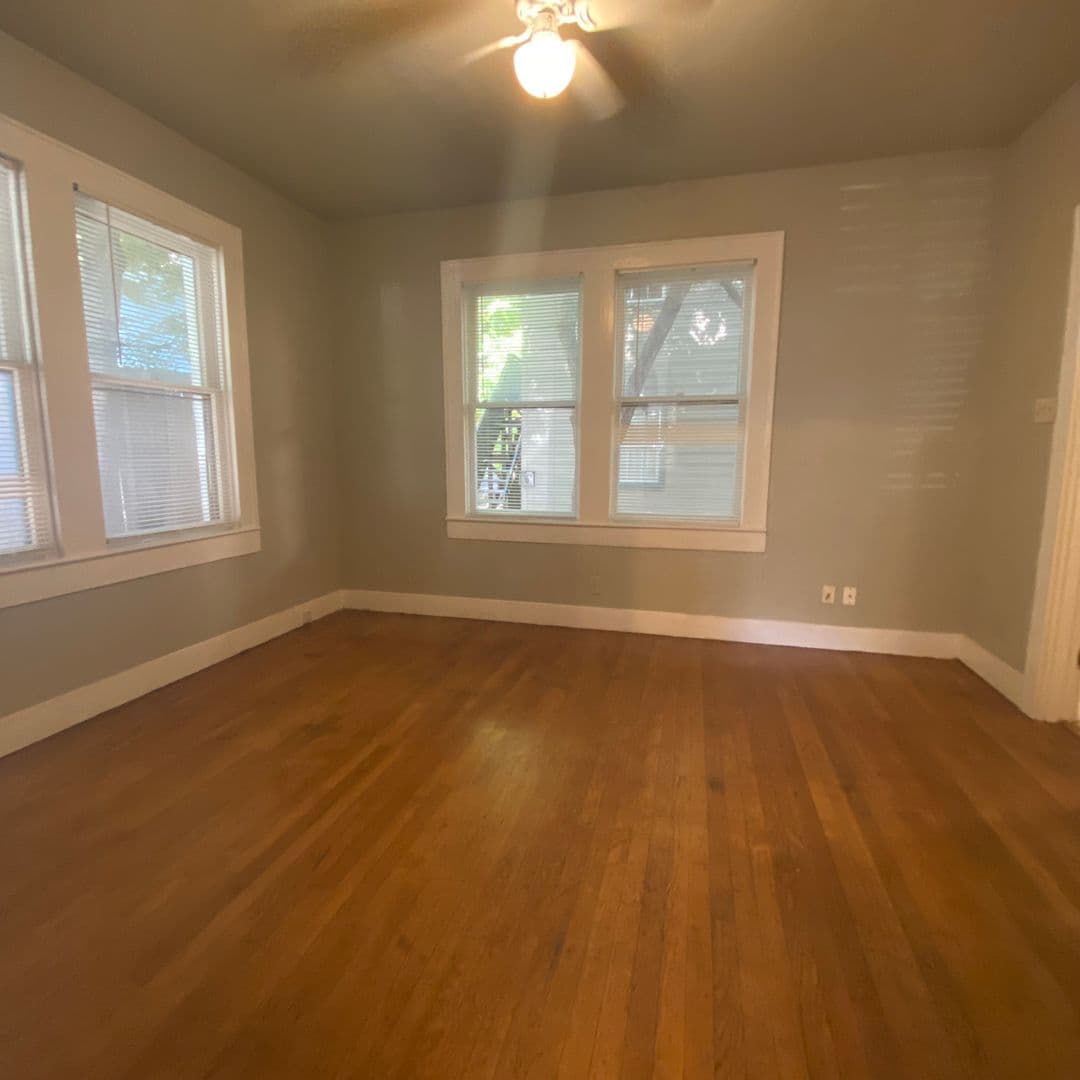 Austin Multiplex: 2714 Whitis Ave - Entire House