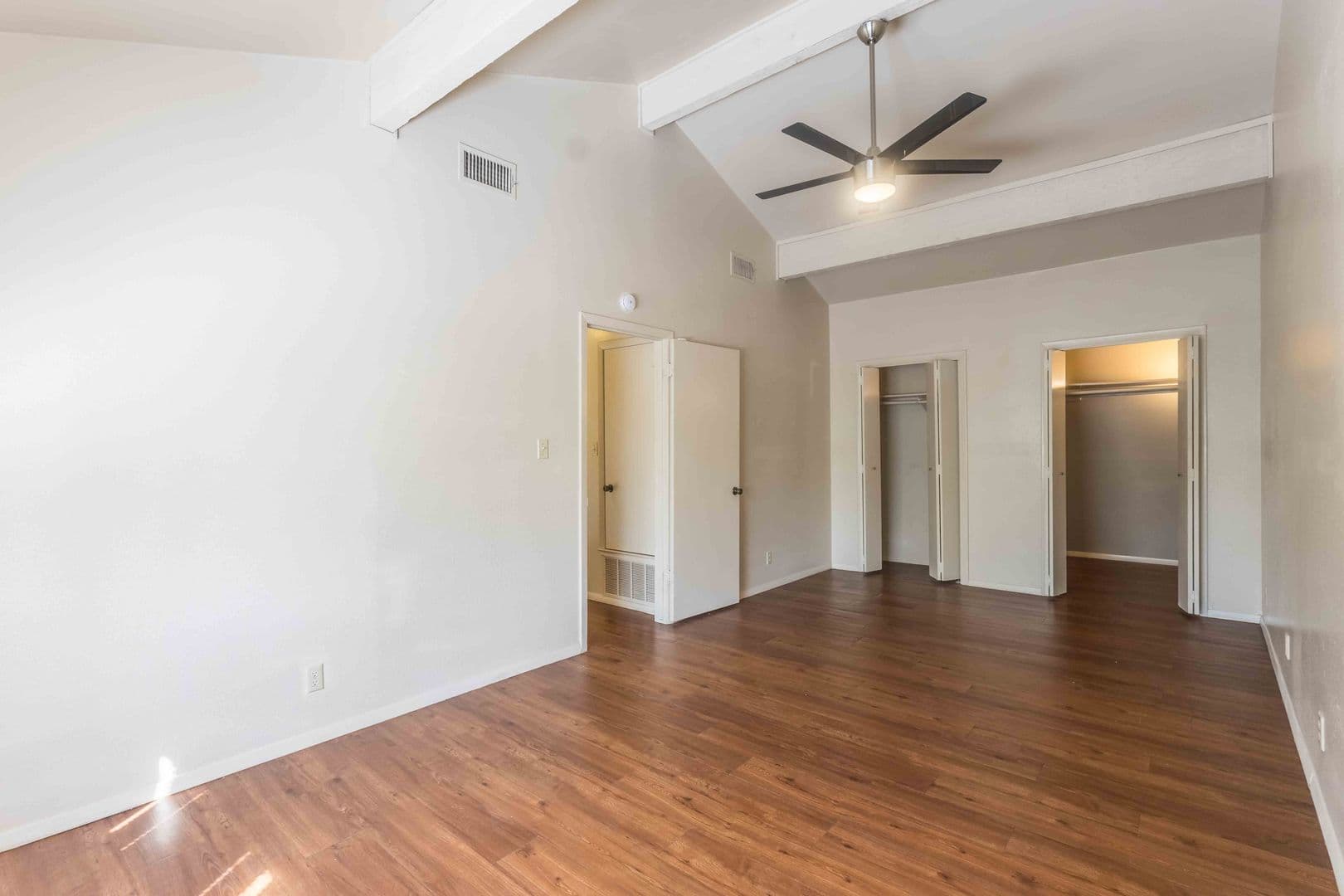 Austin Multiplex: 3901 Knollwood Dr