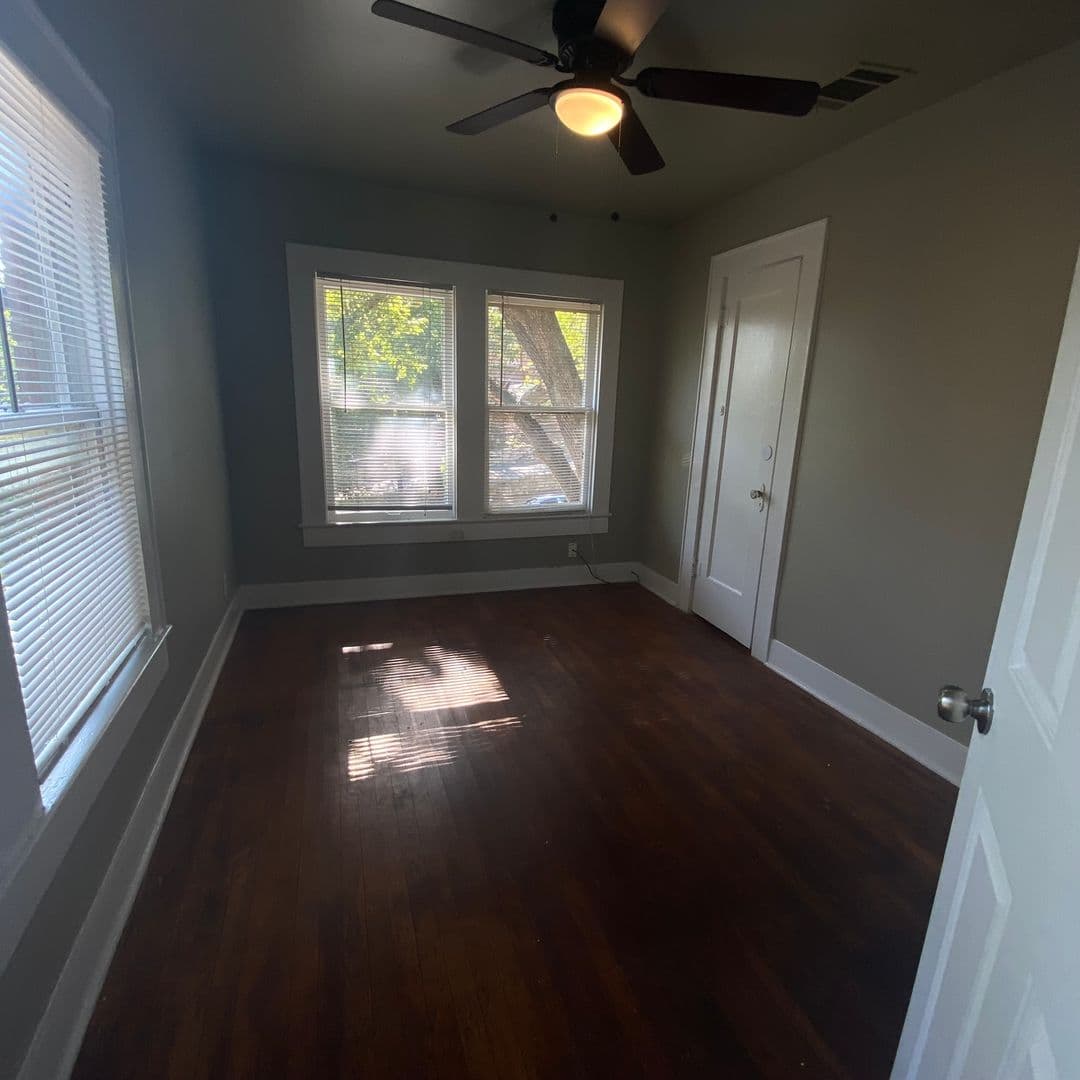 Austin Multiplex: 2714 Whitis Ave - Entire House