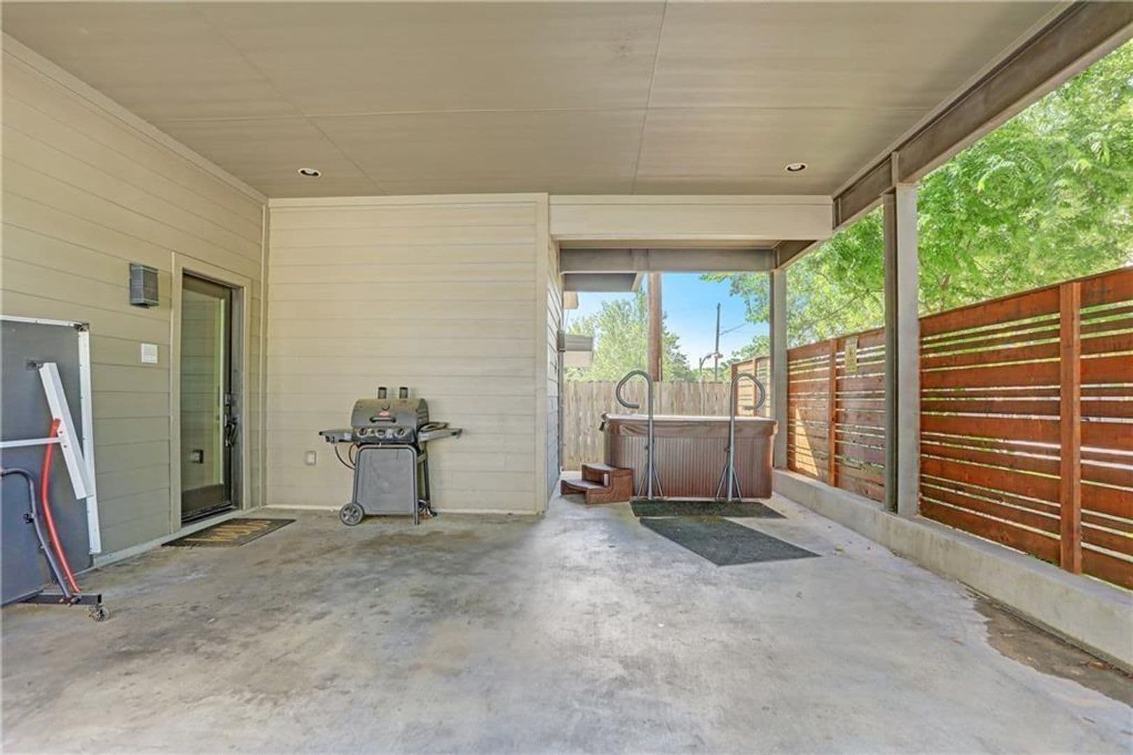 Austin Apartment: 602 W North Loop Blvd