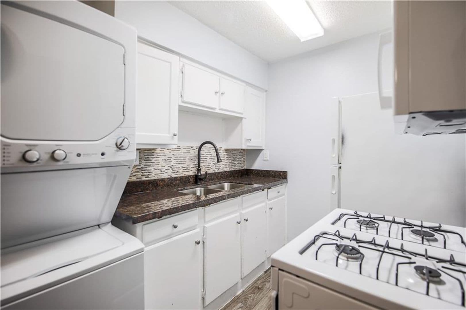 Austin Apartment: 2401 Manor Rd