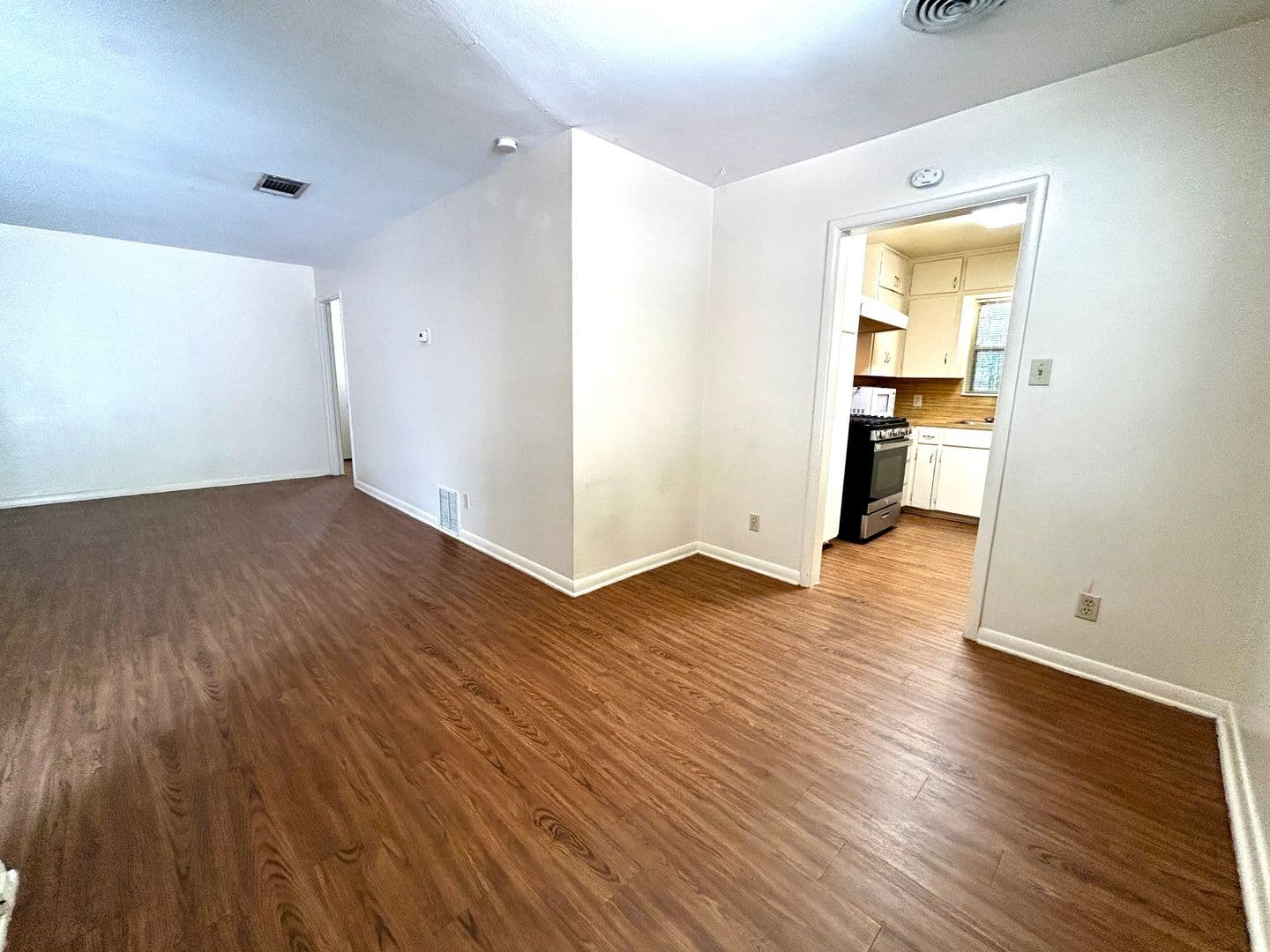 Austin Multiplex: 607 Bellevue Pl
