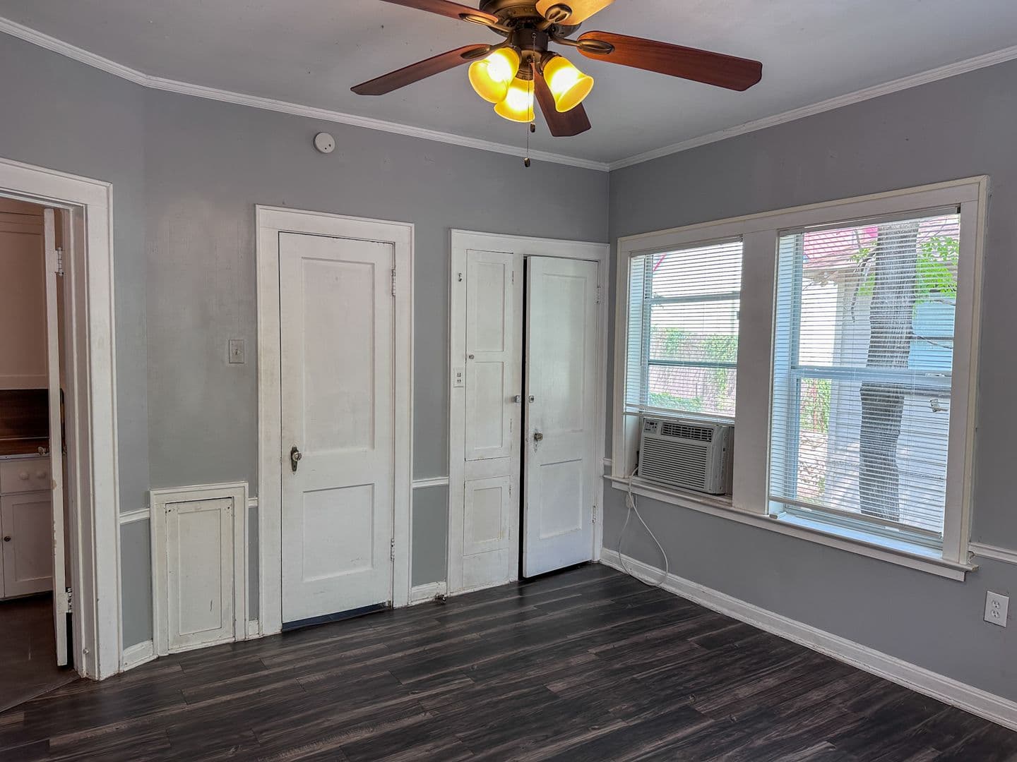 Austin Multiplex: 202 E 31st St