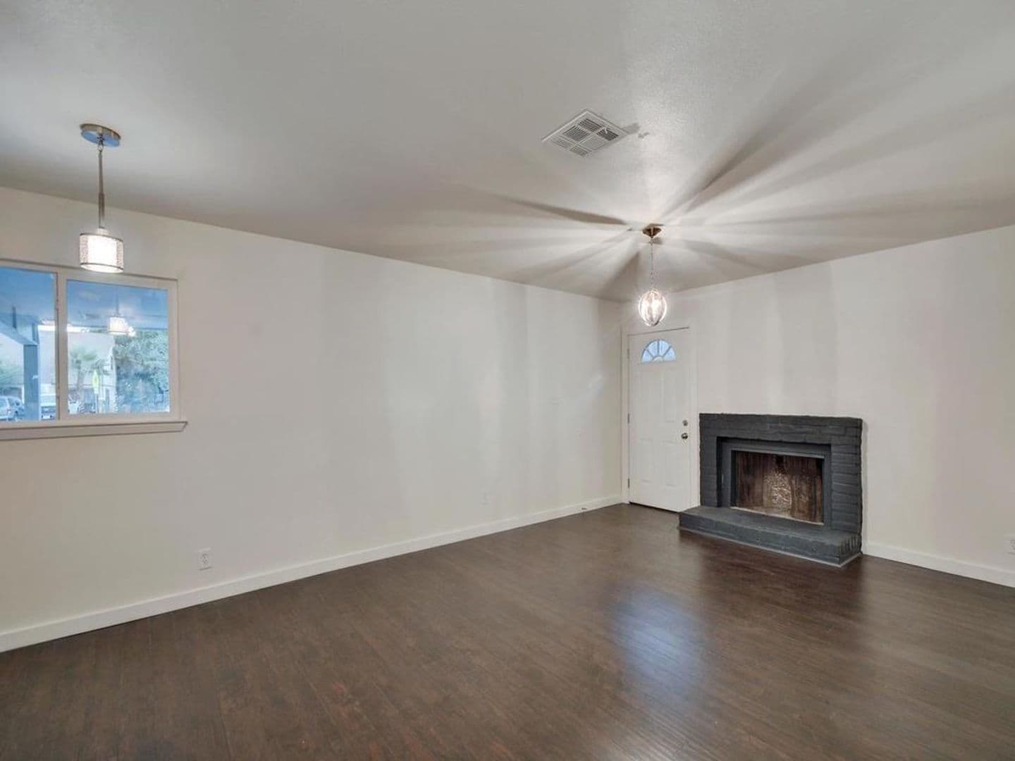 Austin Multiplex: 2706 Parker Lane