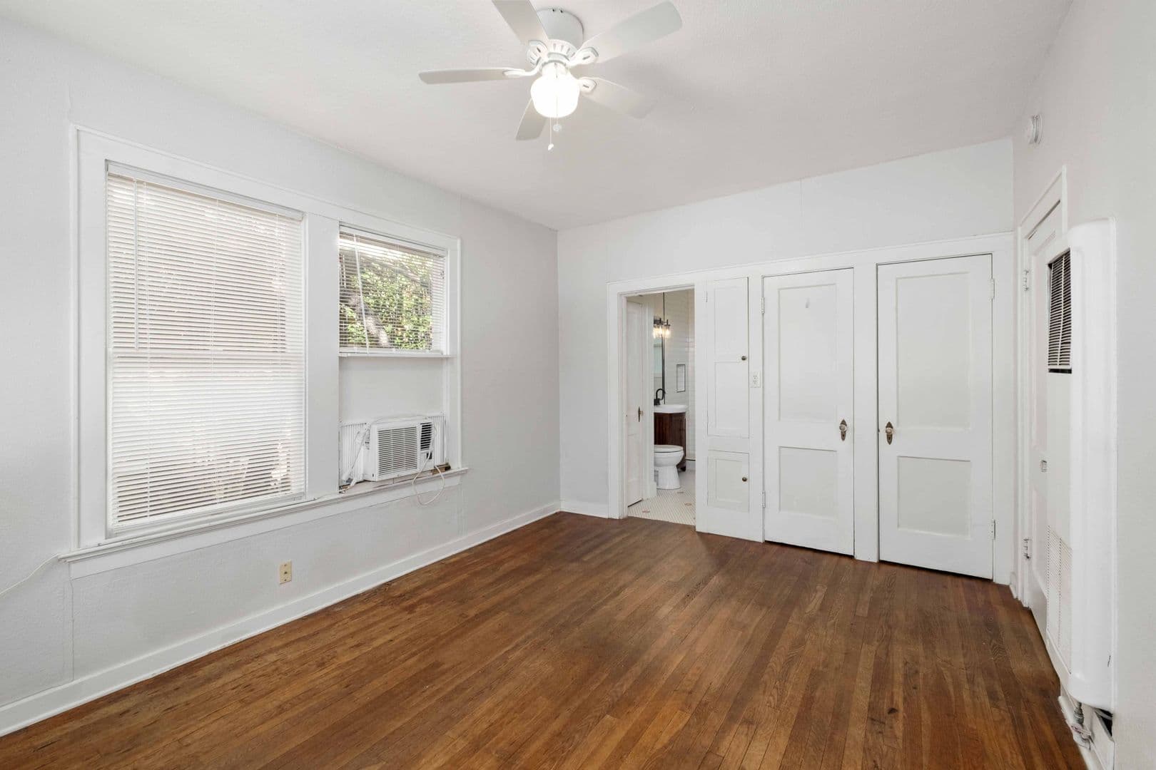 Austin Multiplex: 202 E 31st St