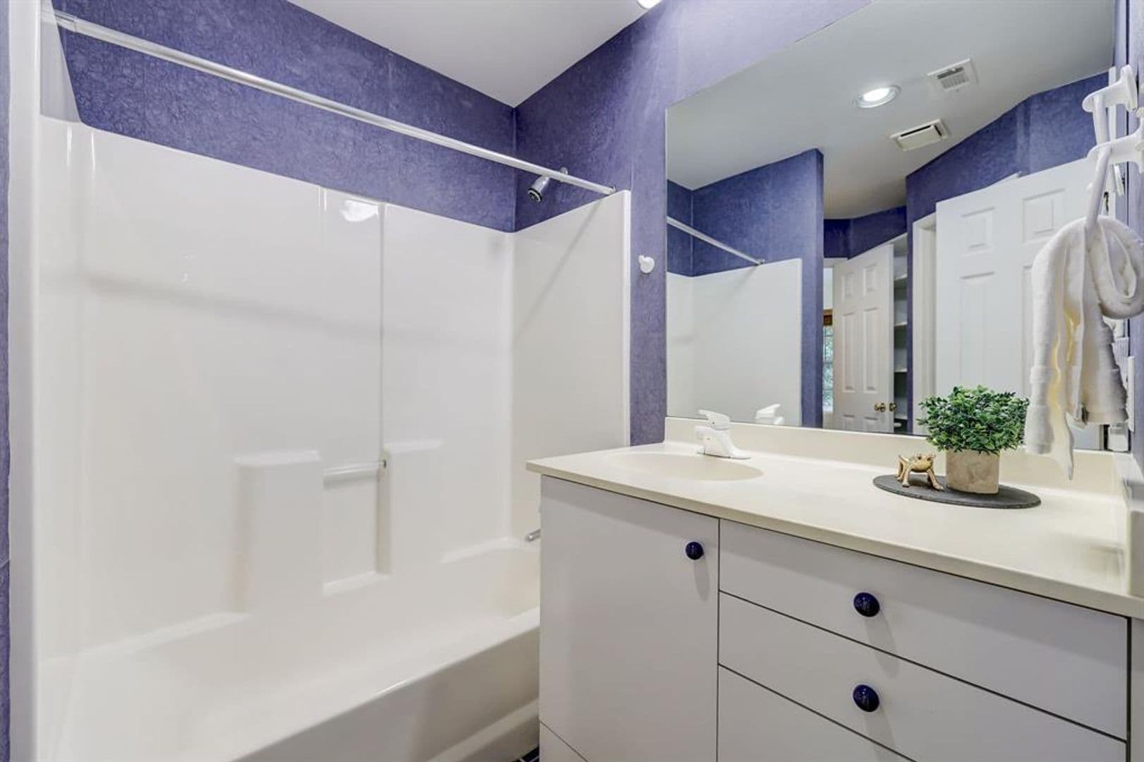 Austin House: 805 Leonard St