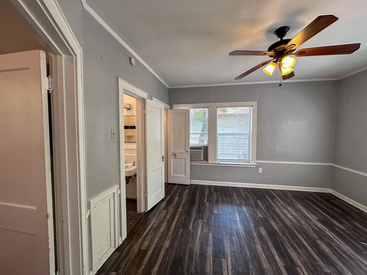 Austin Multiplex: 202 E 31st St