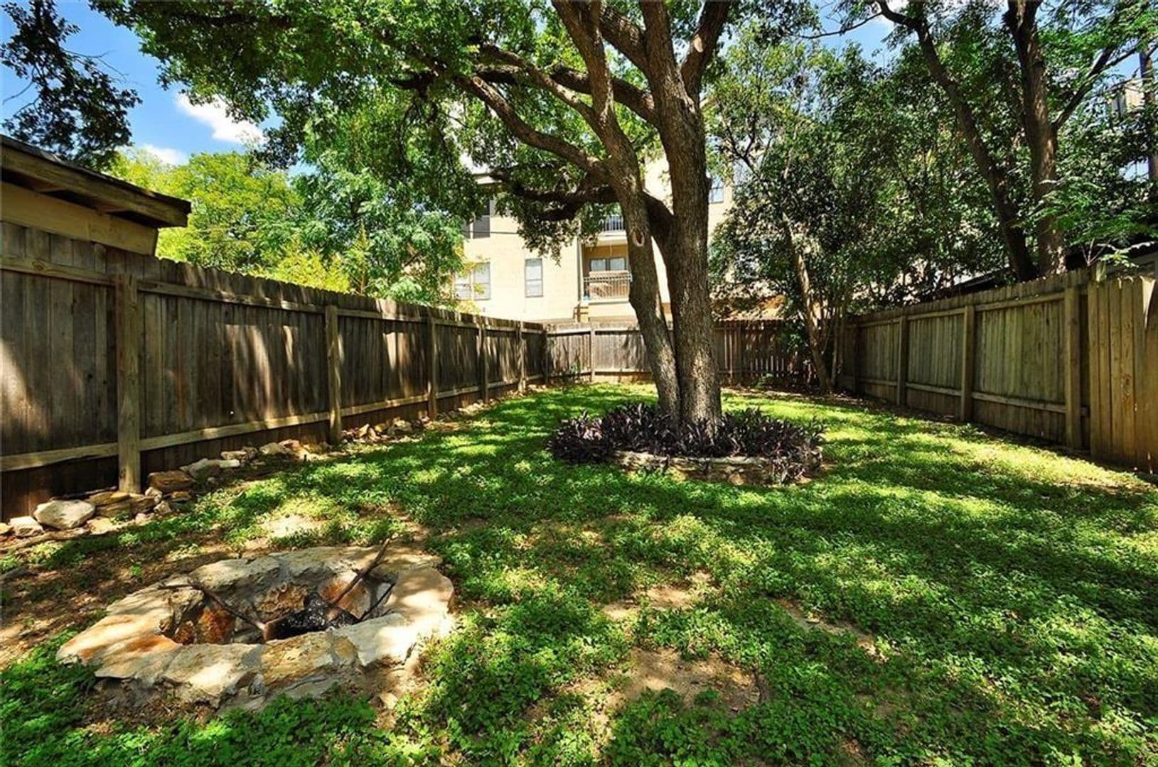 Austin House: 1911 David St.