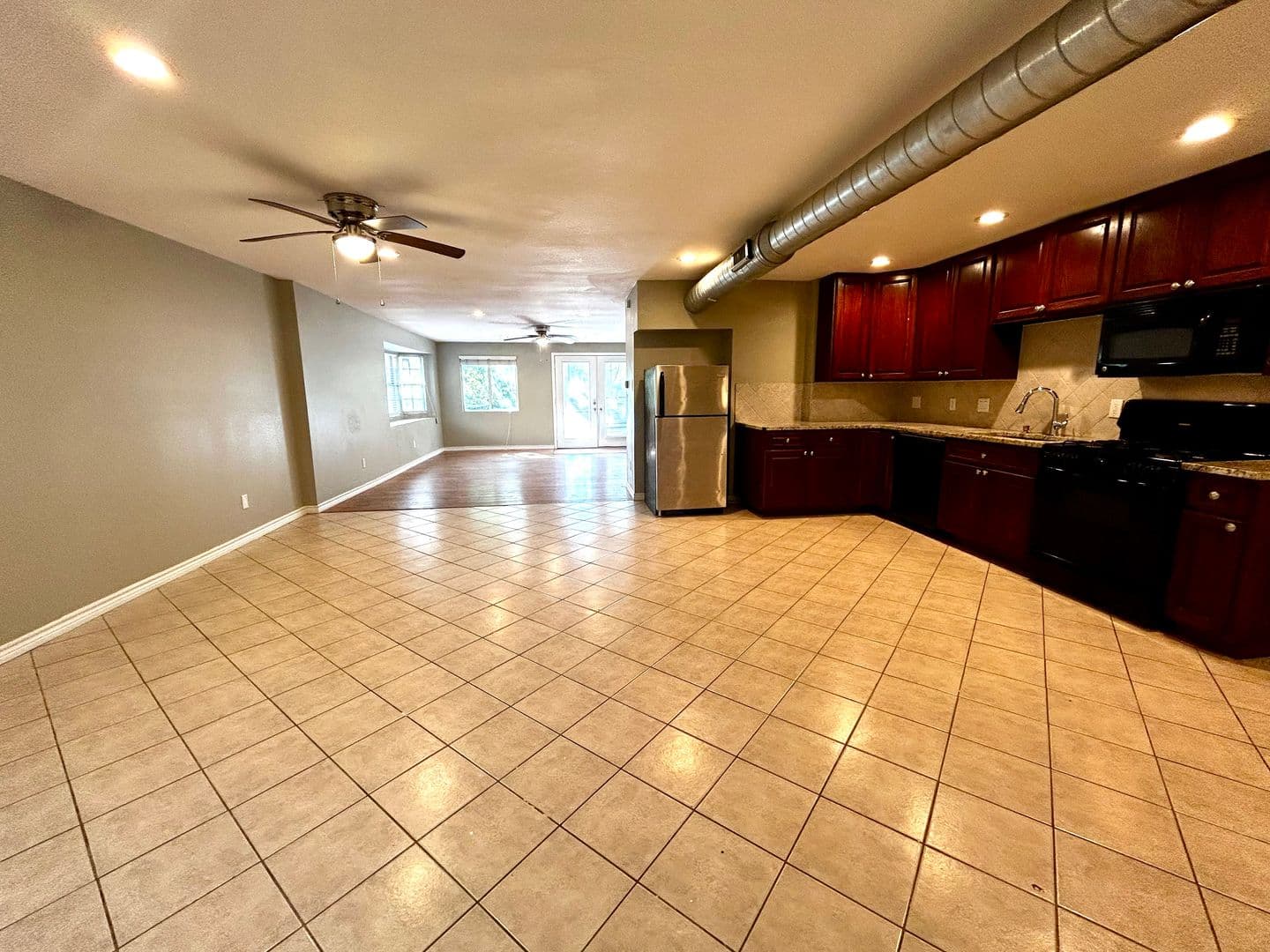Austin Multiplex: 3305 Clawson Rd