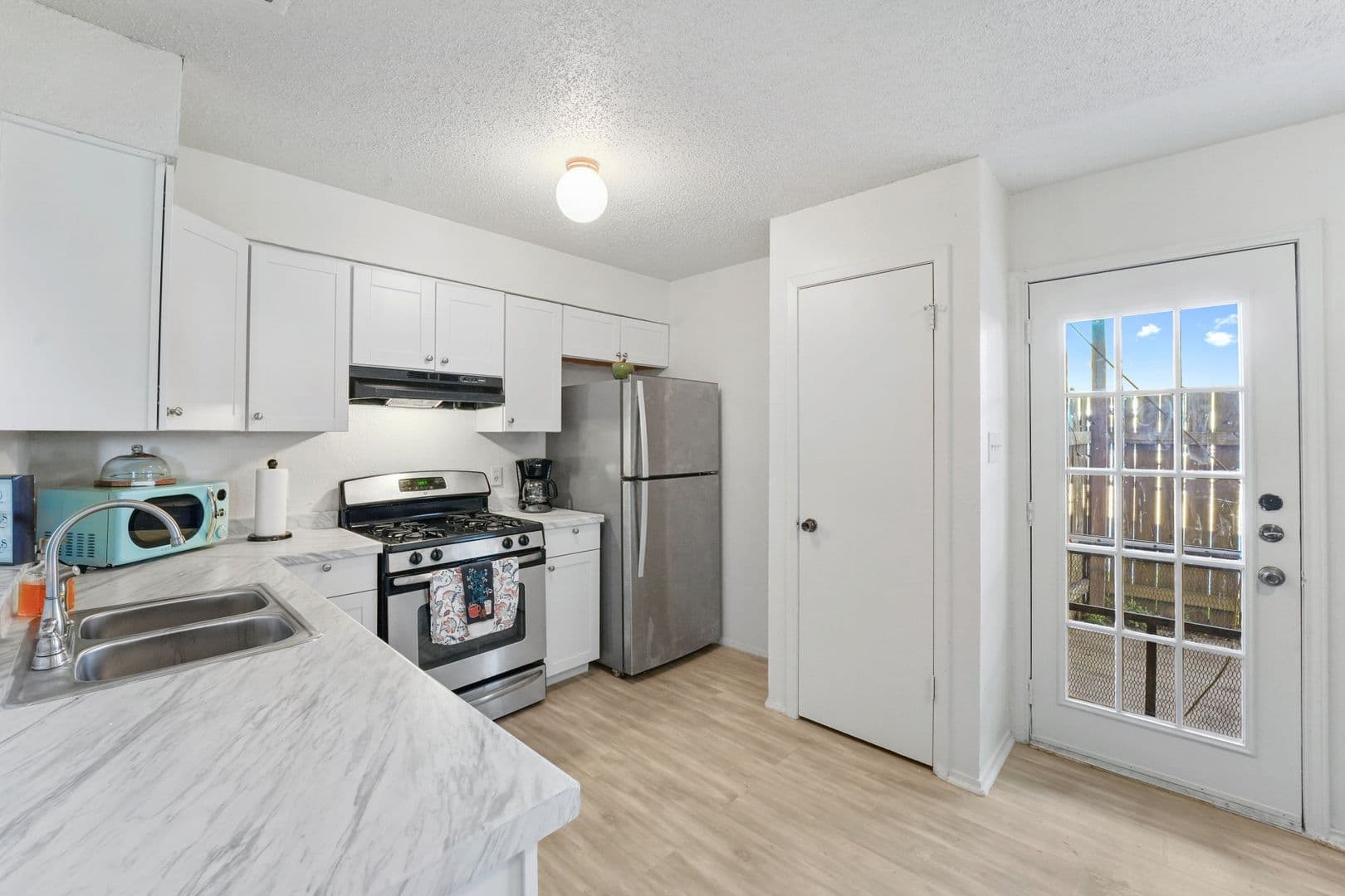 Austin Apartment: 823 Taulbee Ln