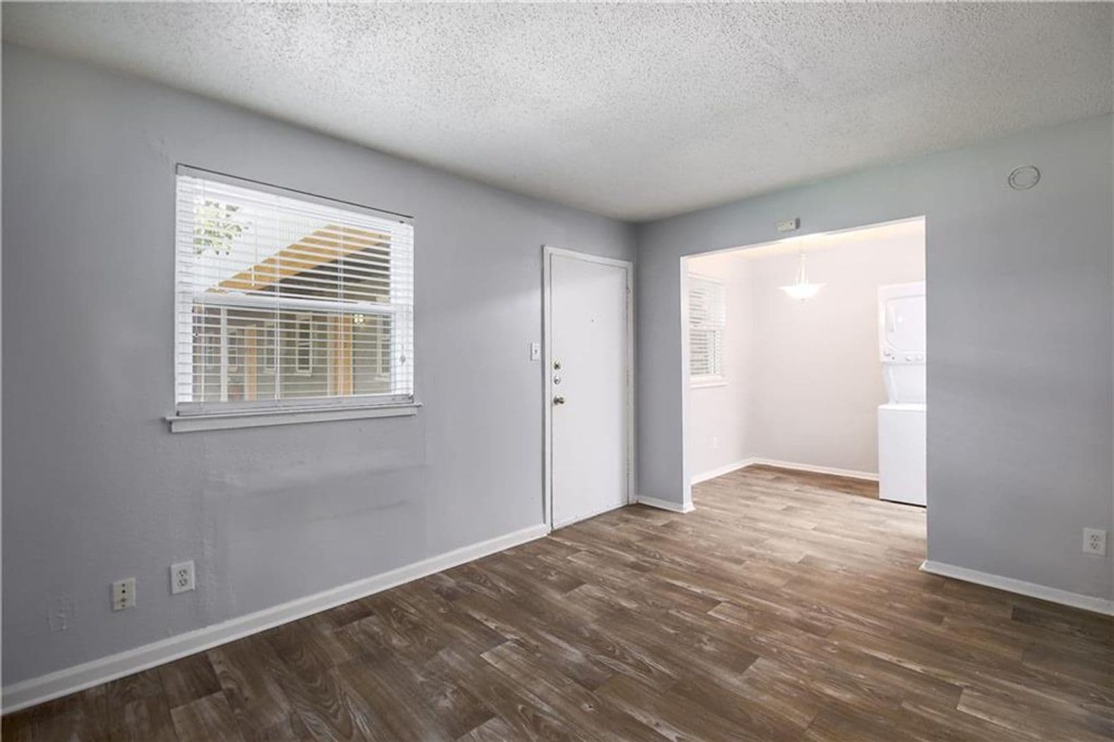 Austin Apartment: 2401 Manor Rd