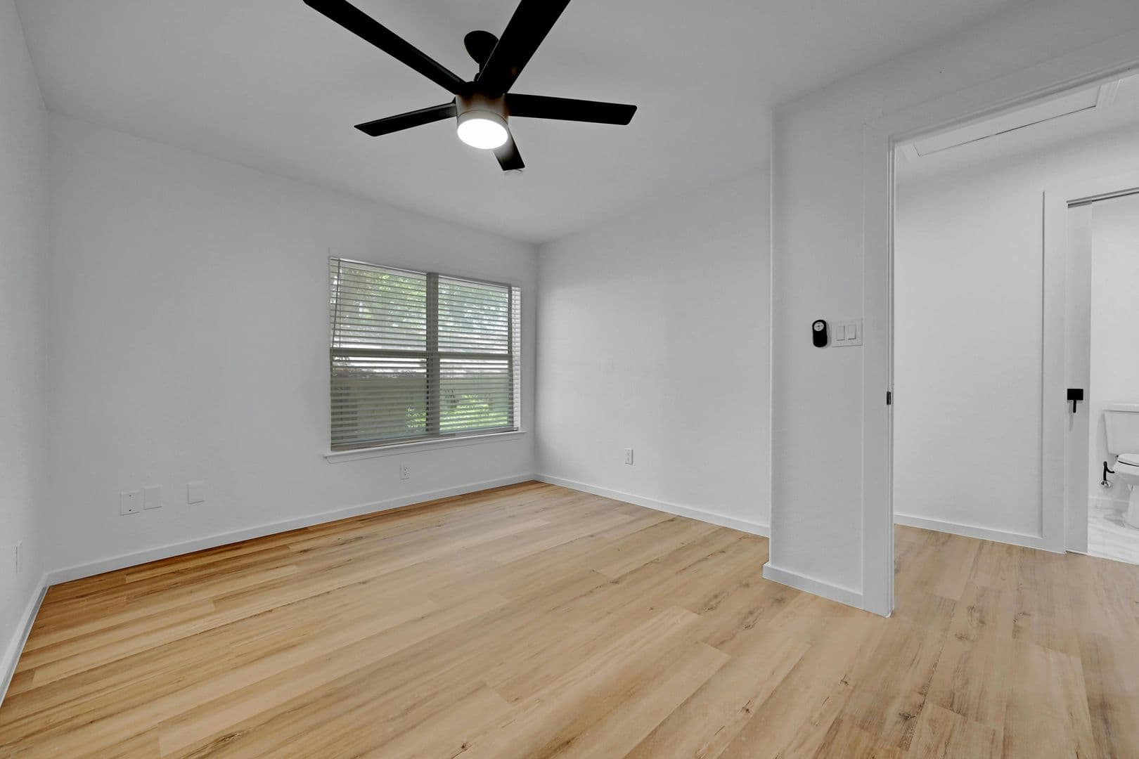 Austin House: 1913 David St
