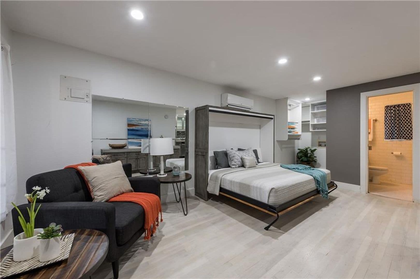 Austin Condo: 1212 Castle Hill Street