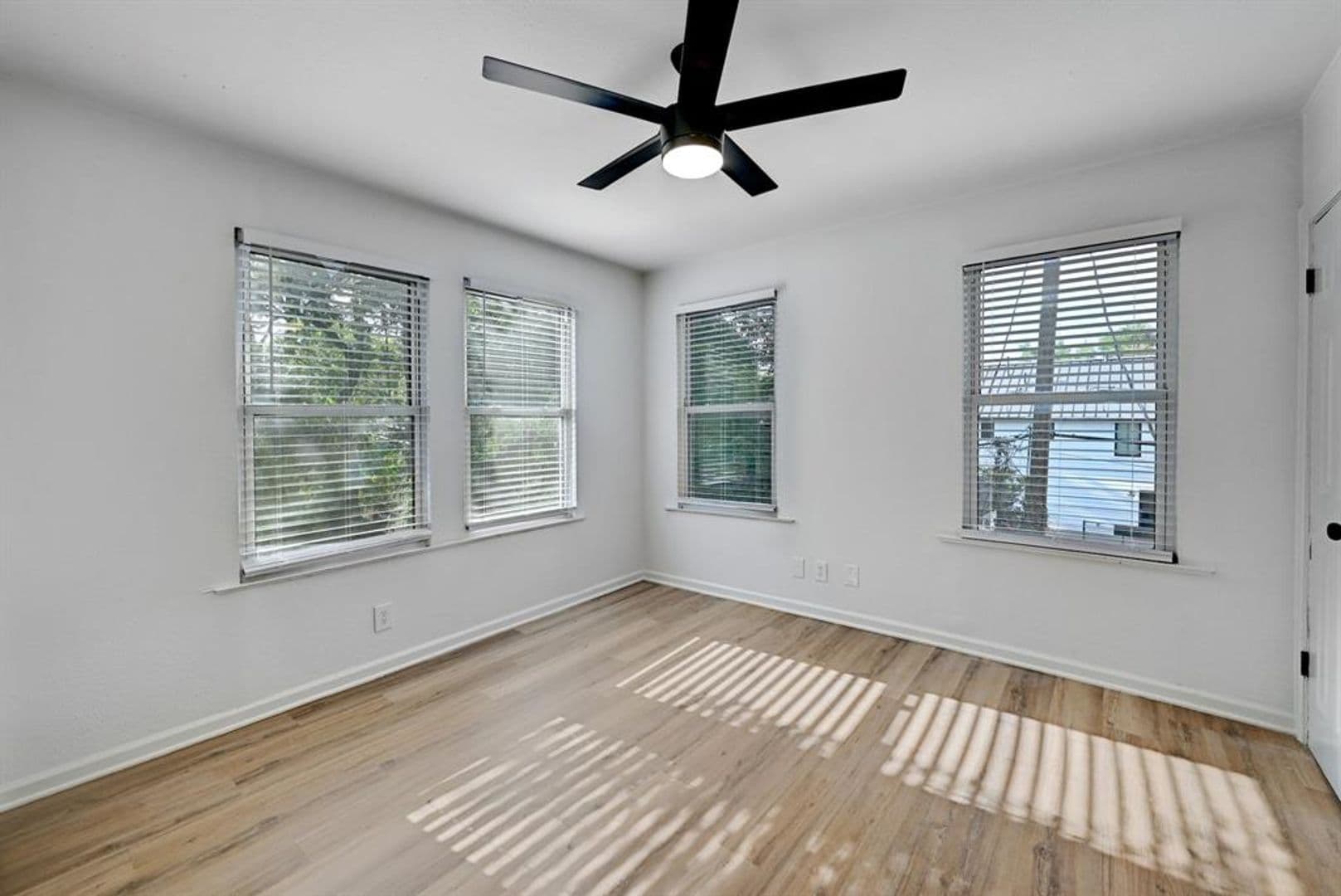Austin Multiplex: 2305 Longview St