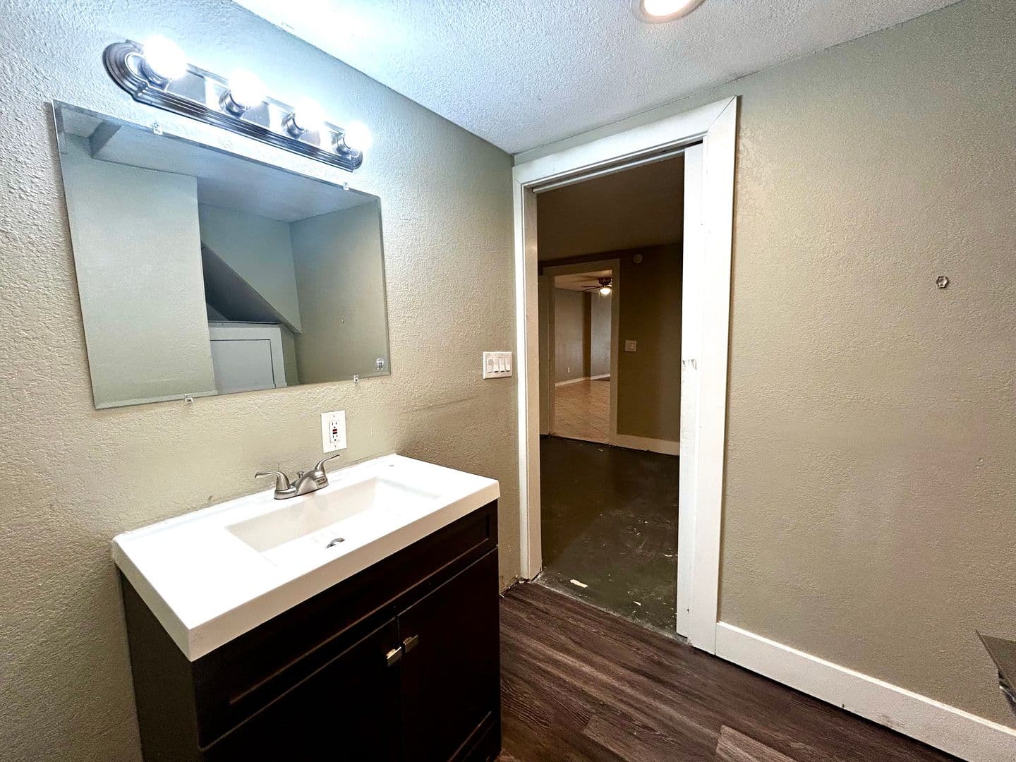 Austin Multiplex: 3305 Clawson Rd