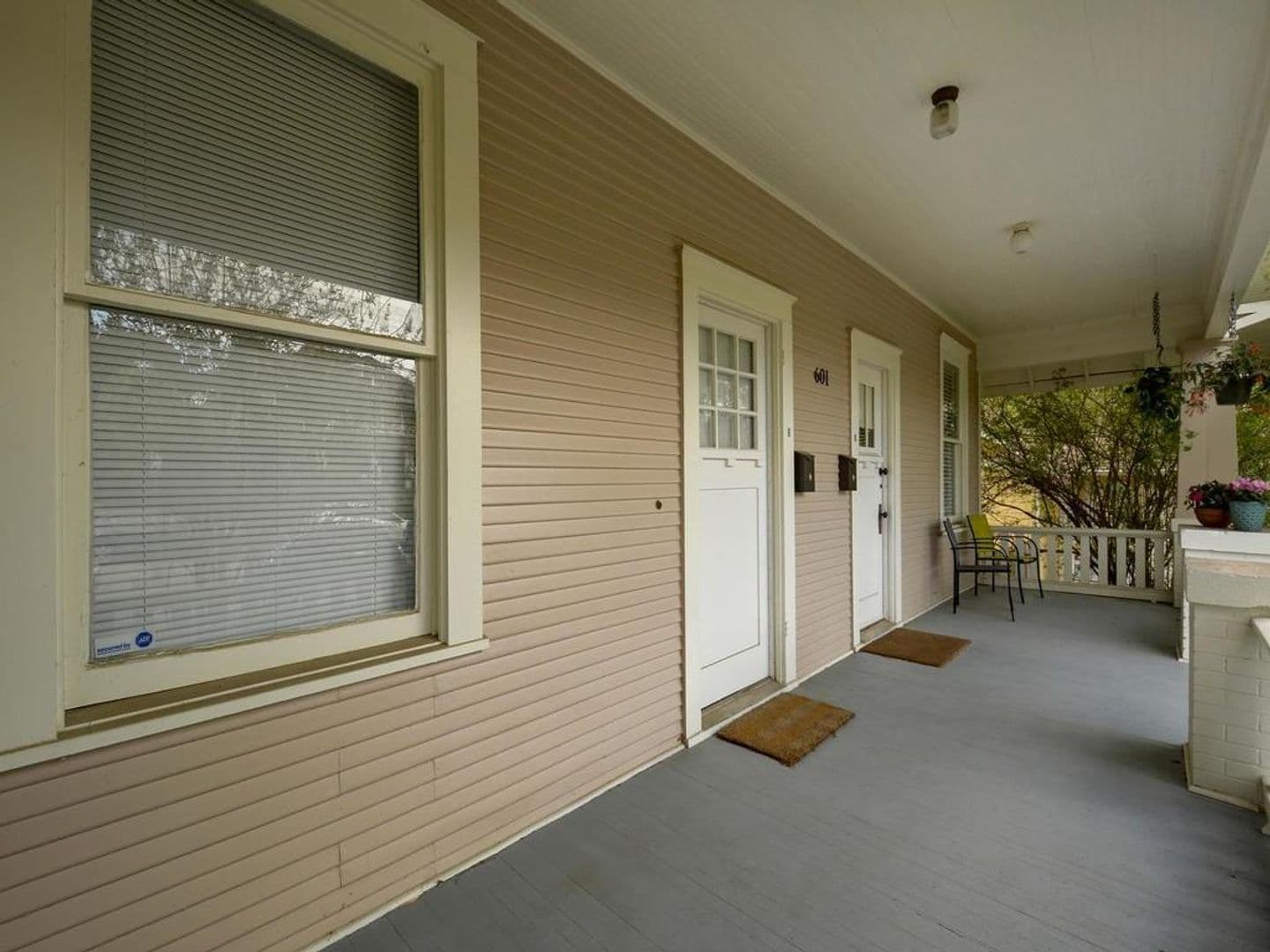 Austin Multiplex: 601 Bellevue Pl