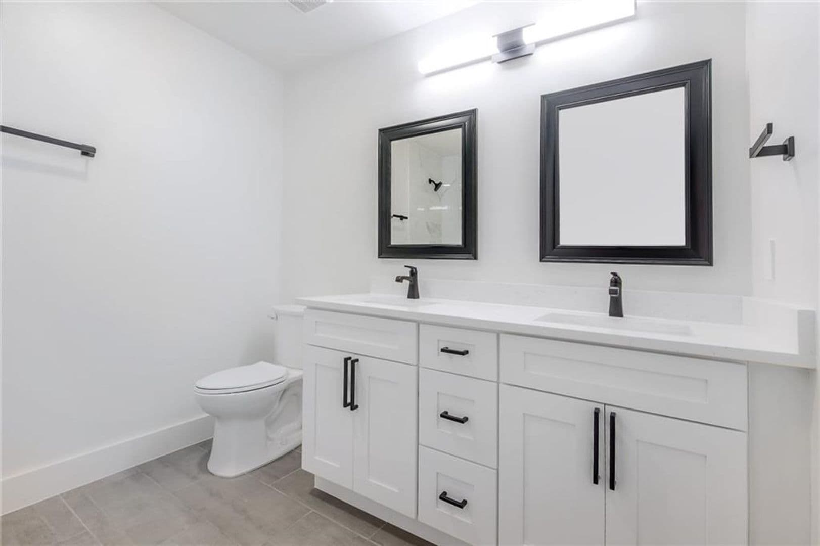 Austin Multiplex: 511 E 50th St