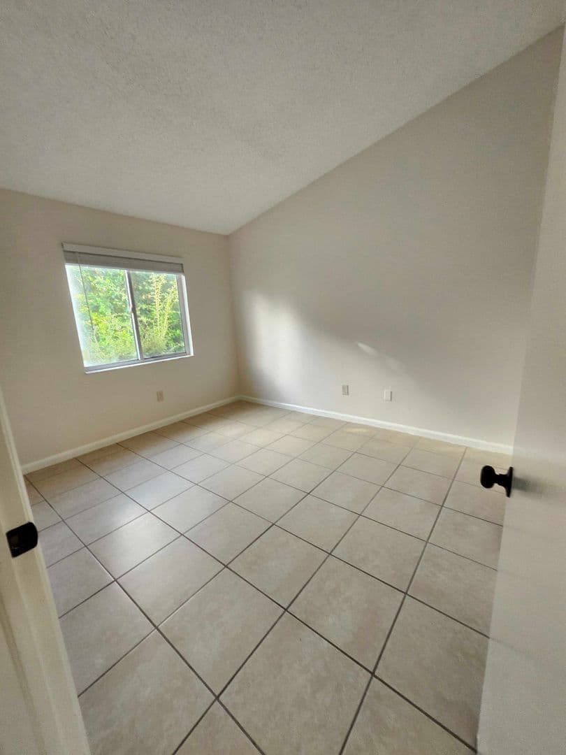 West Palm Beach Apartment: 5214 Stacy Road