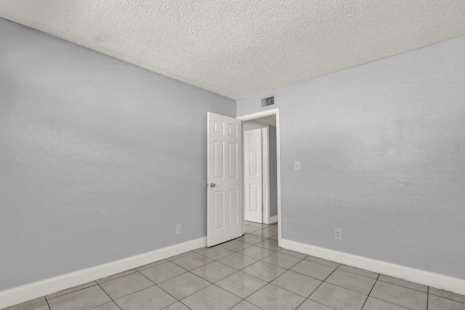 Fort Pierce Apartment: 3104-3210 Louisiana Avenue