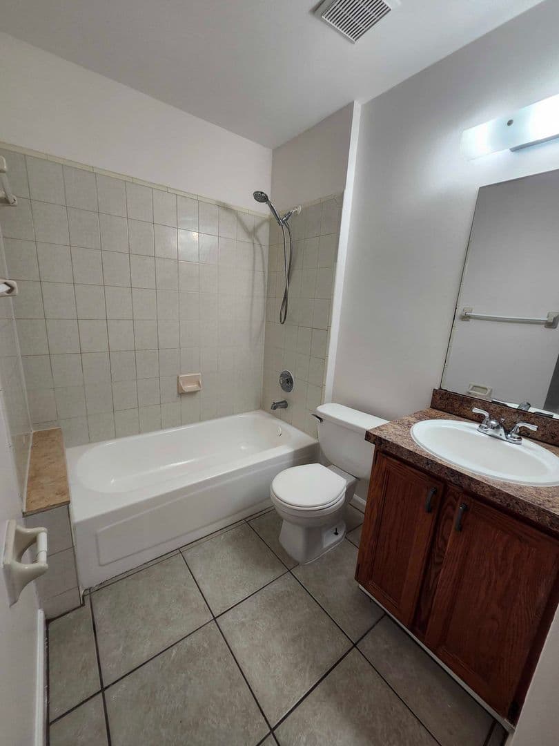 West Palm Beach Apartment: 5214 Stacy Road