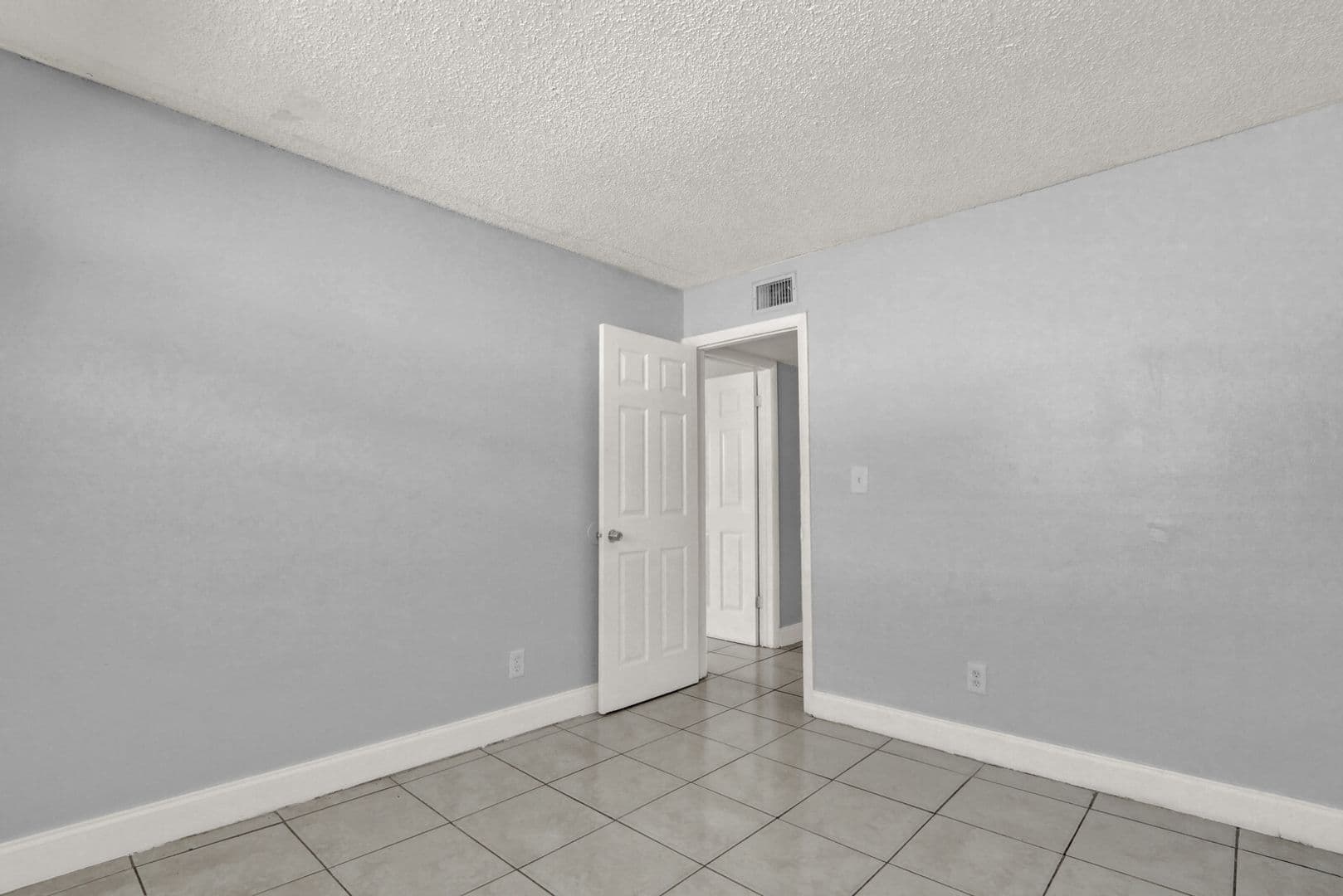 Fort Pierce Apartment: 3104-3210 Louisiana Avenue