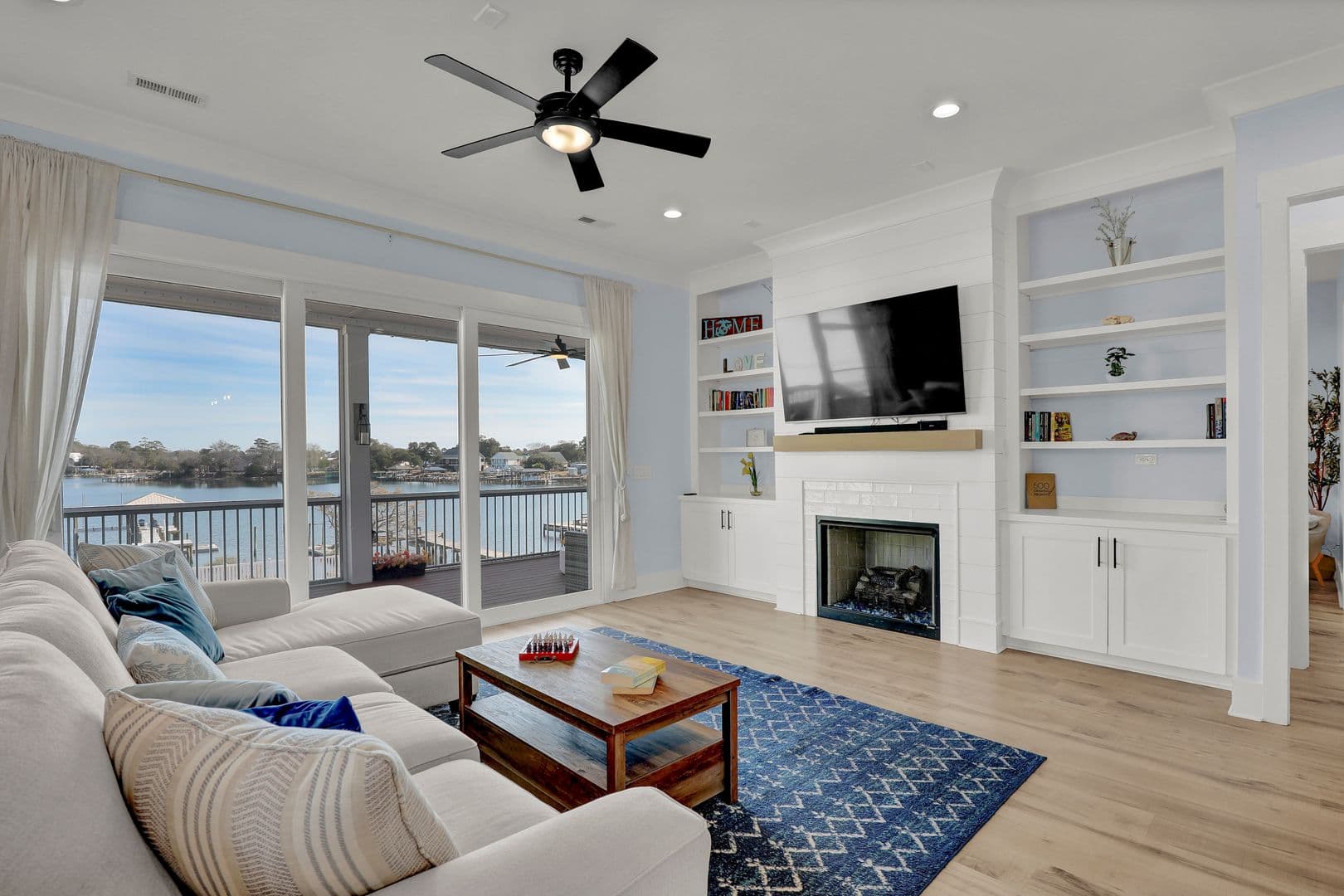 Sneads Ferry House: 1059 Meridian Dr