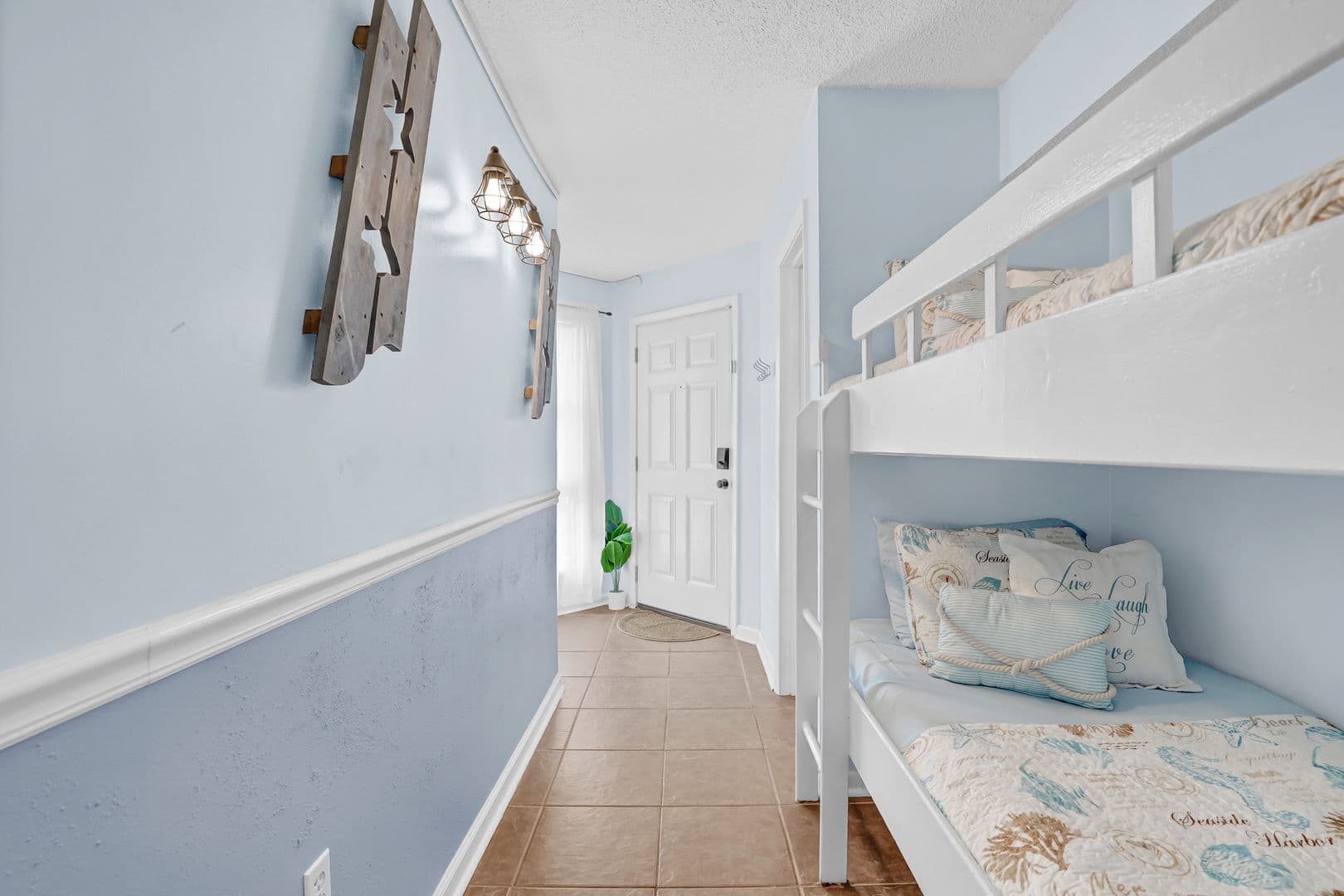 N. Topsail Beach House: 2000 New River Inlet Road